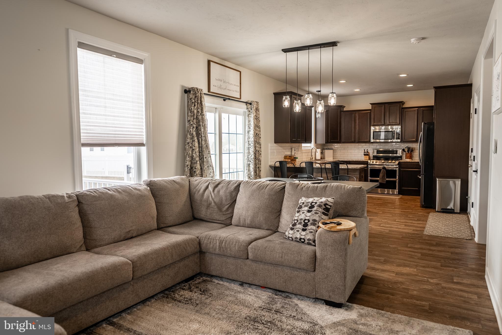 HIGH POINTE - Residential