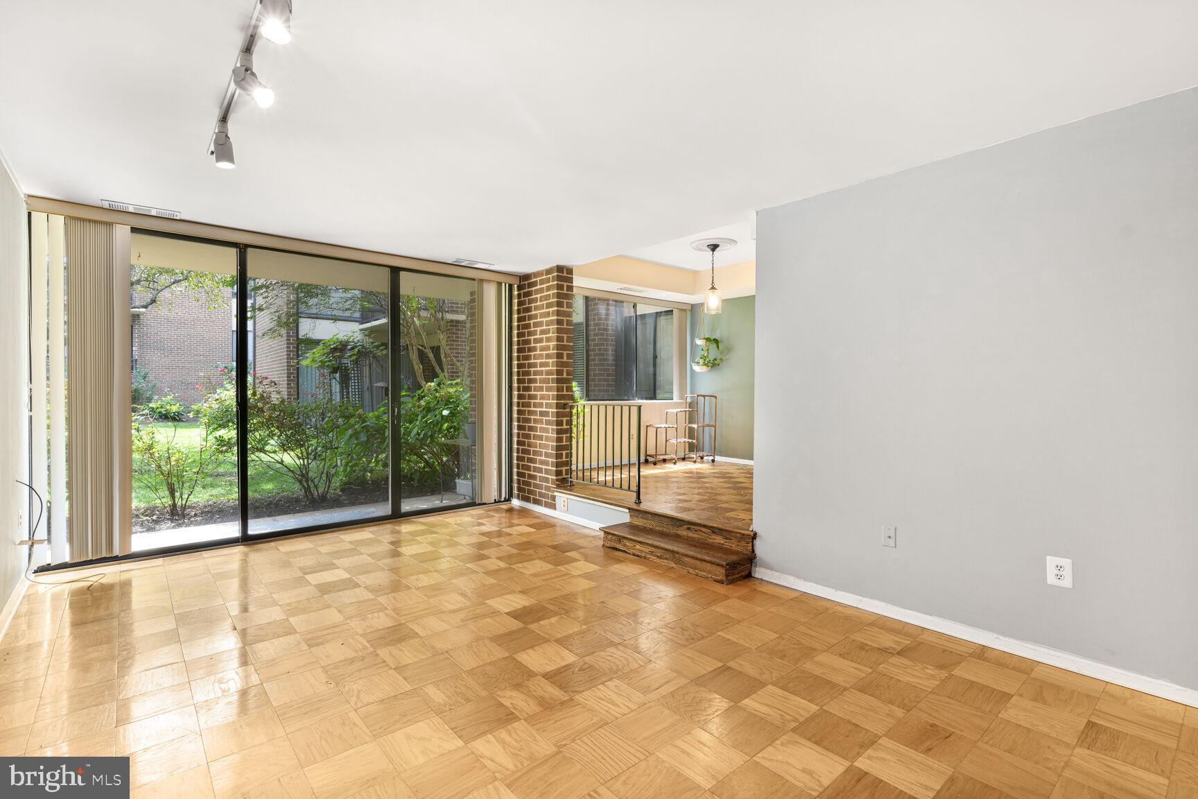 2112 BONNYWOOD LANE 2-102
