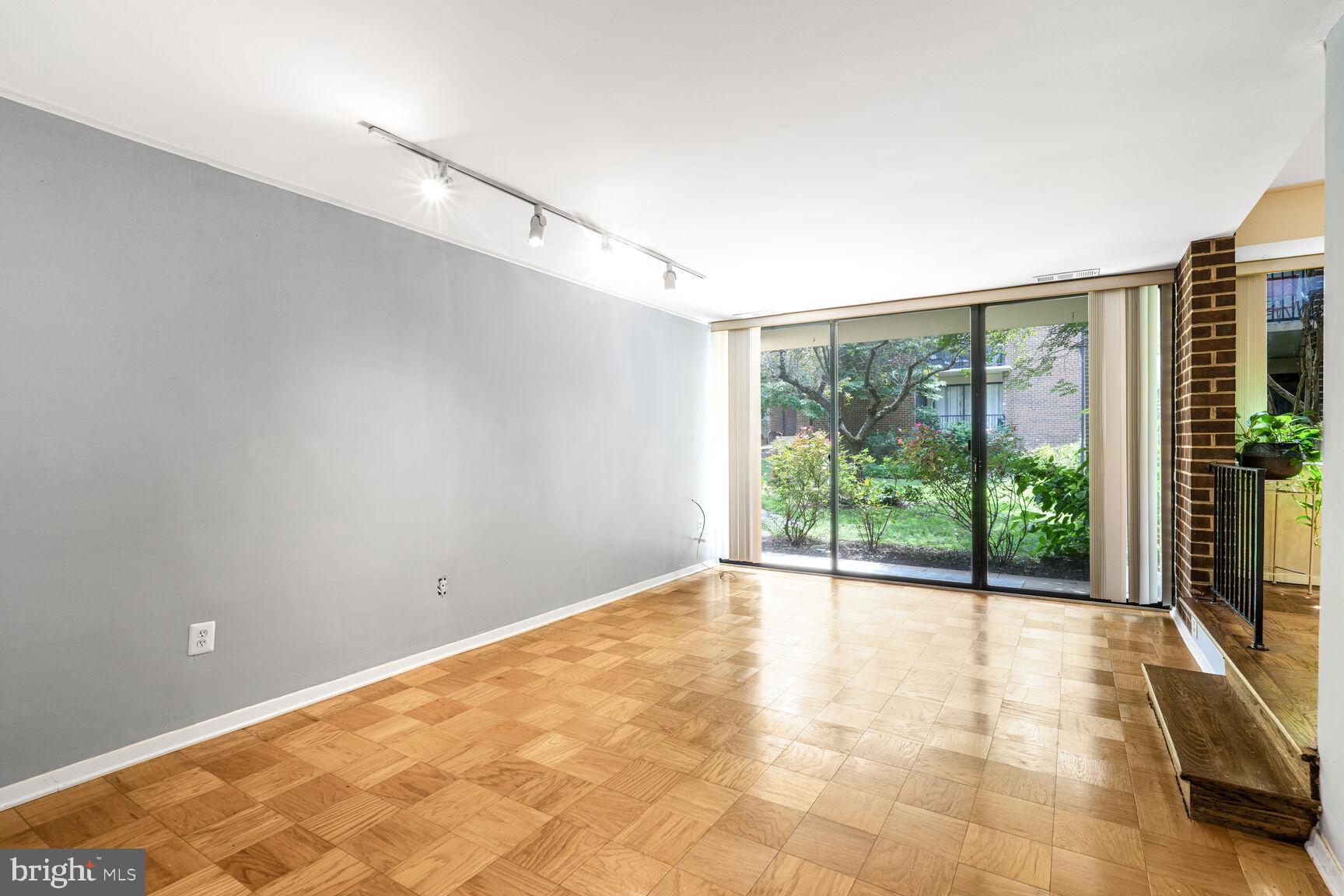 2112 BONNYWOOD LANE 2-102