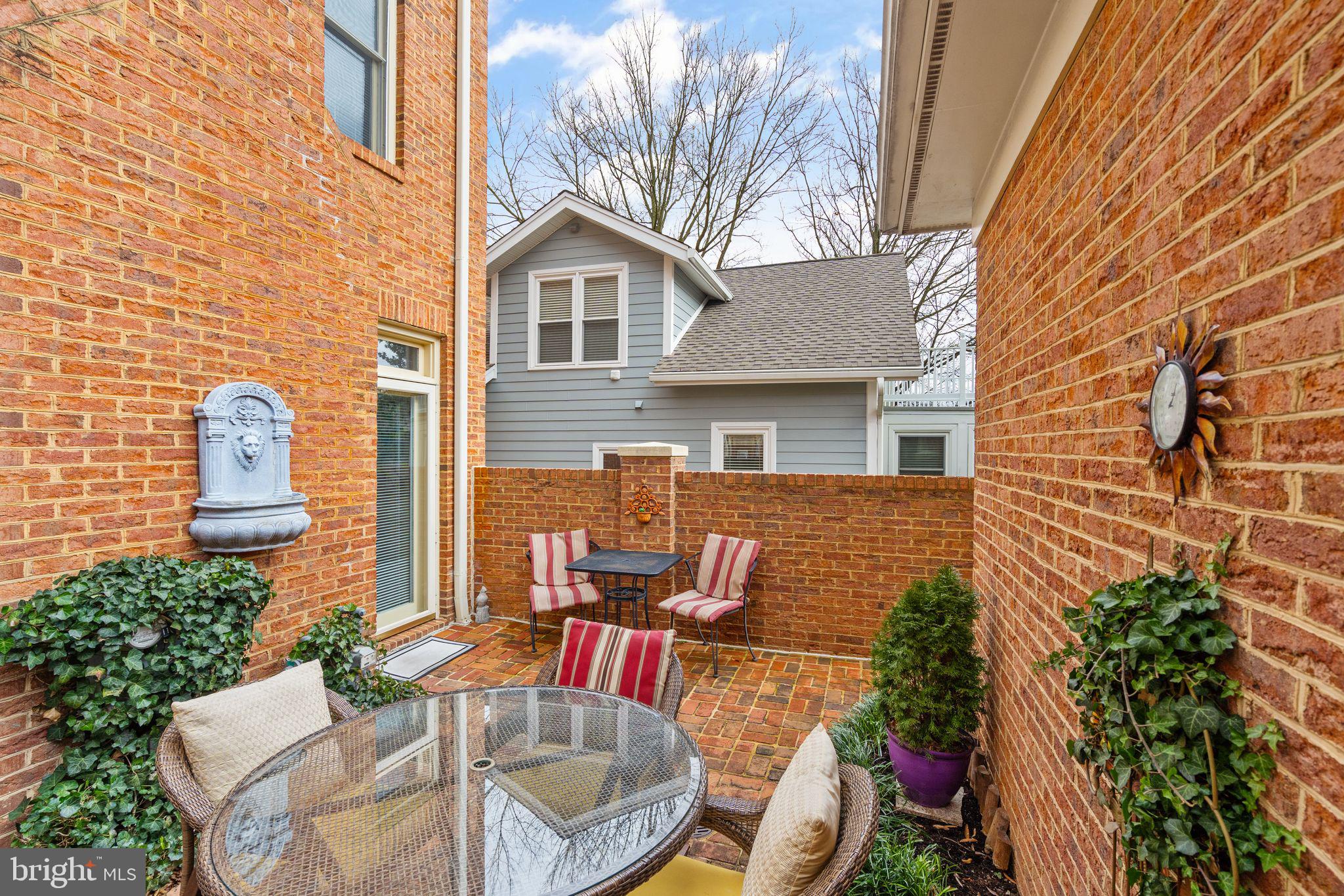 VILLAGE AT COURTLANDS - Residential