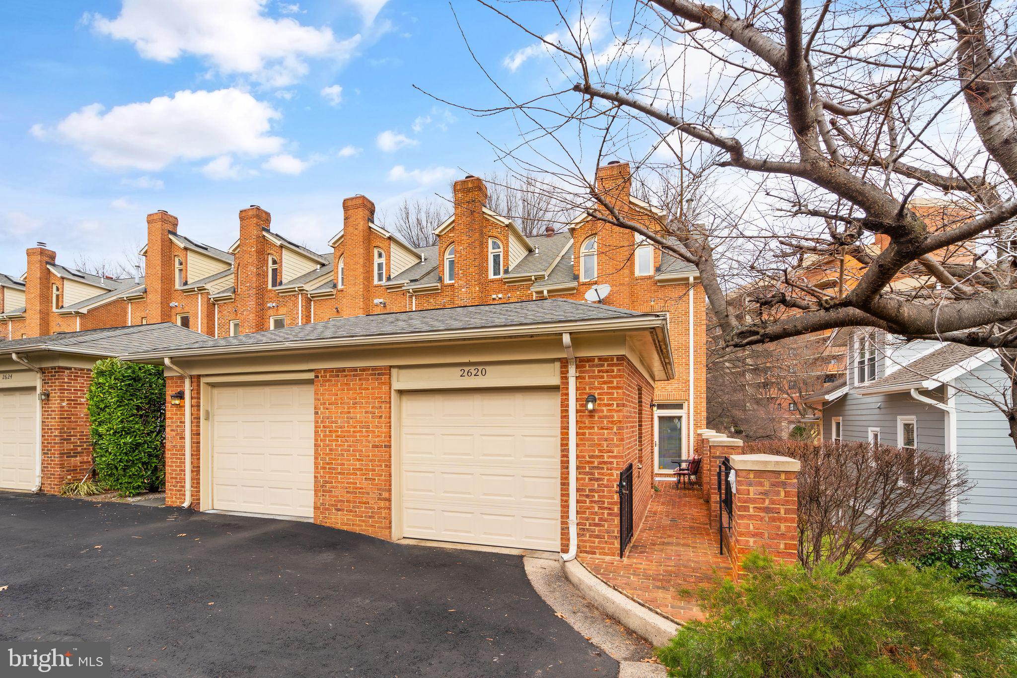 VILLAGE AT COURTLANDS - Residential