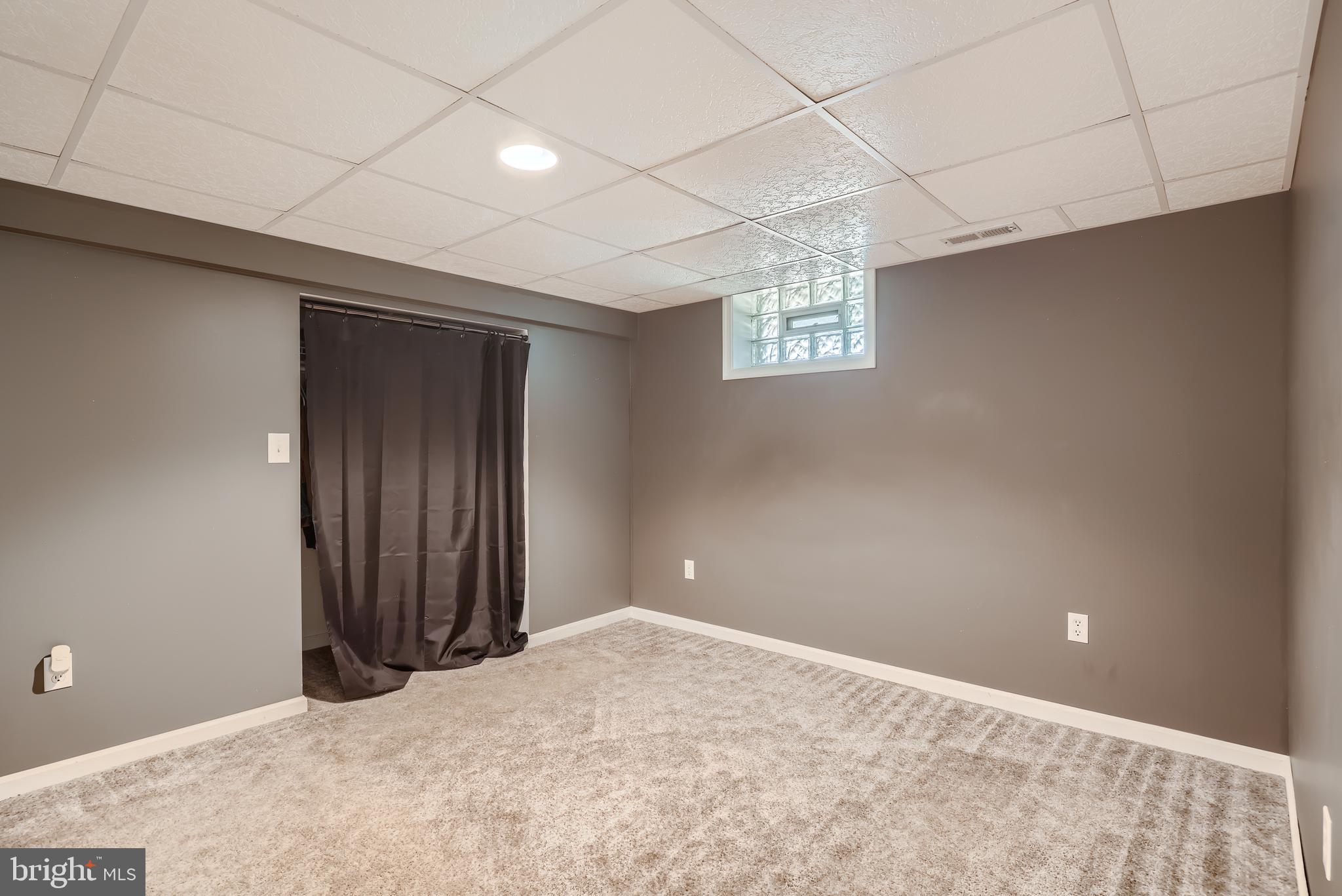 DARRYL GARDENS - Residential