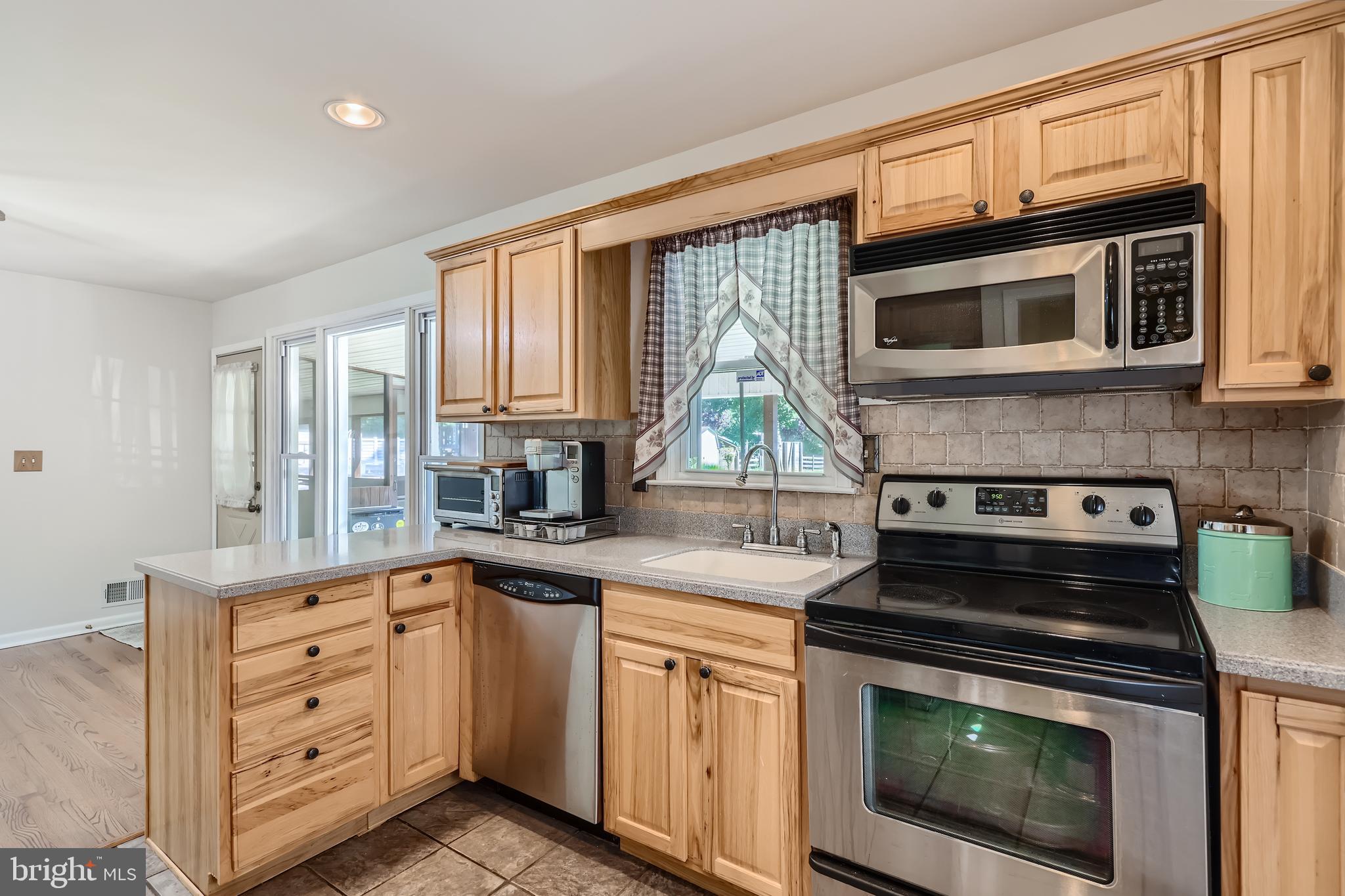 DARRYL GARDENS - Residential