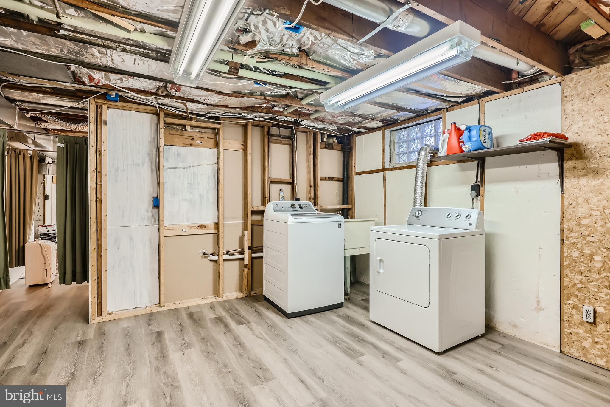 DARRYL GARDENS - Residential