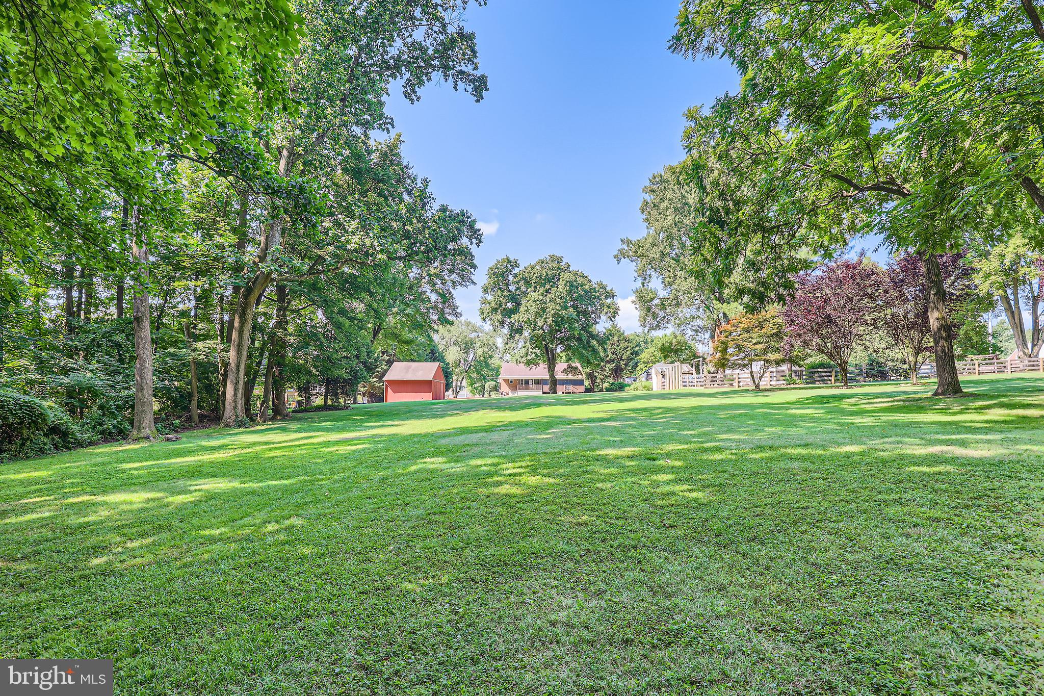 DARRYL GARDENS - Residential