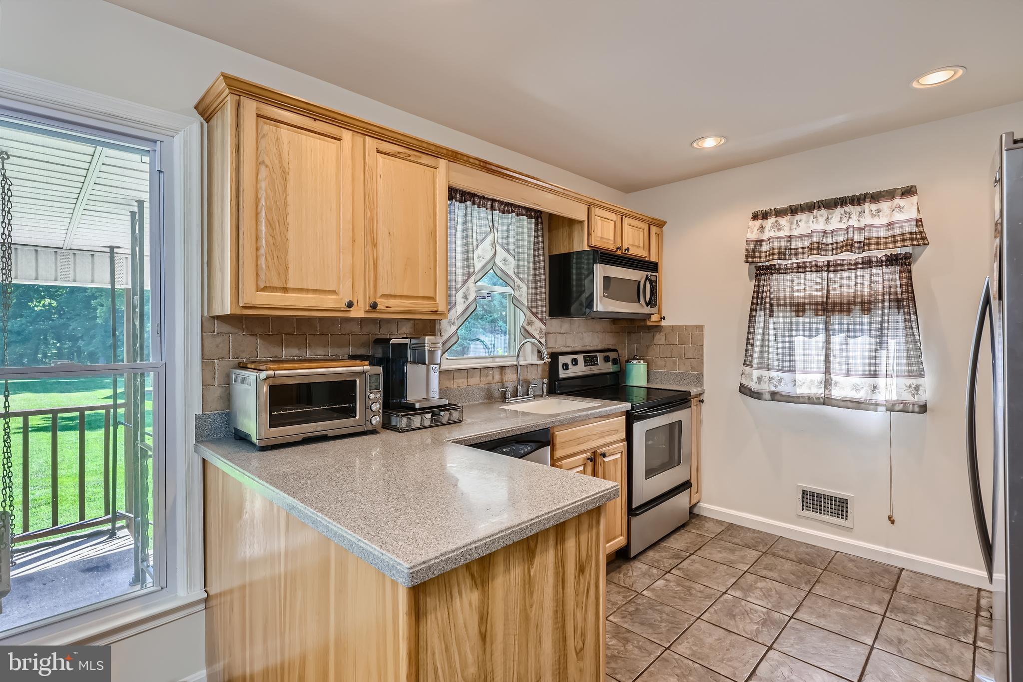 DARRYL GARDENS - Residential