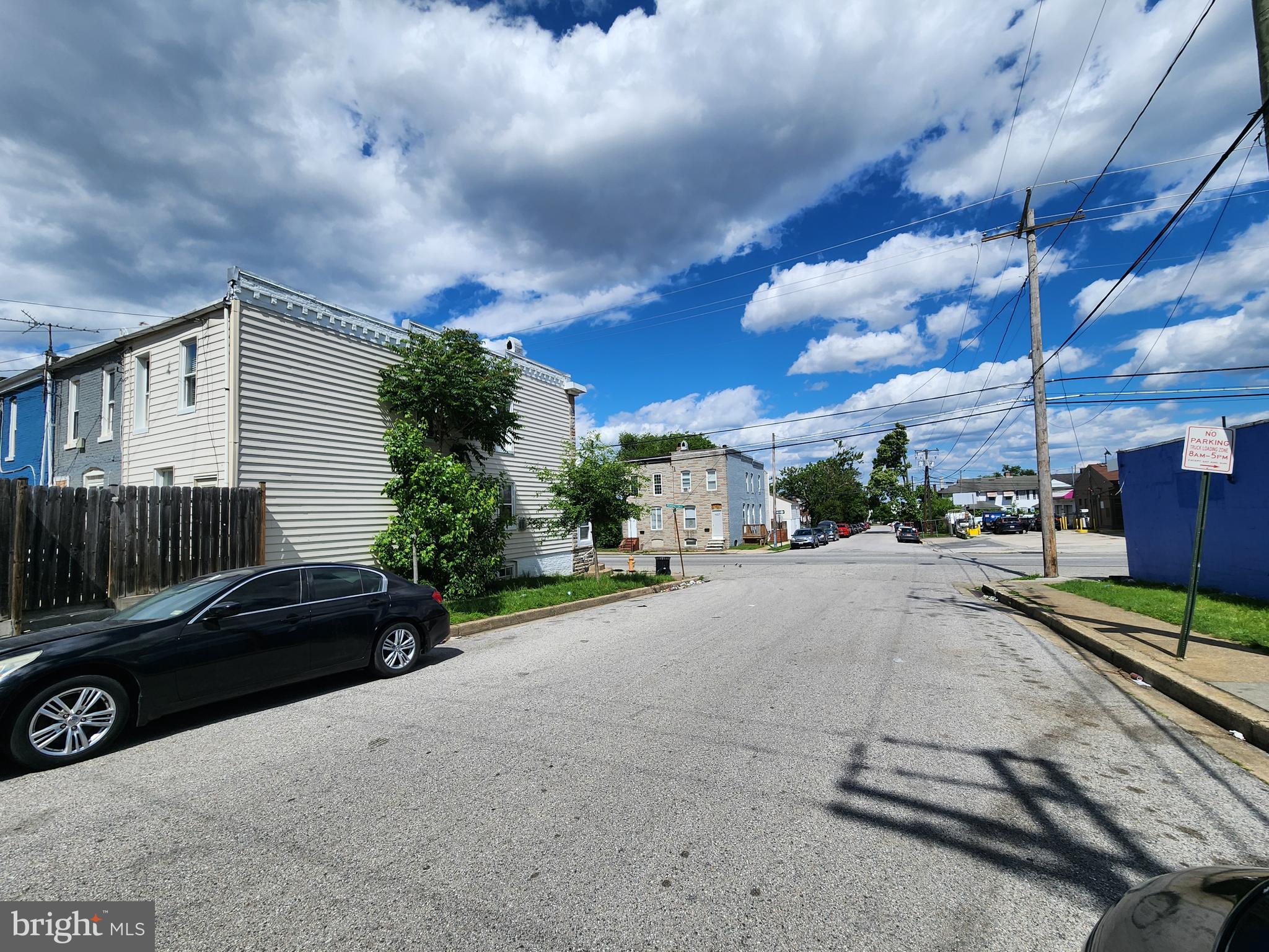 1522 PLUM STREET