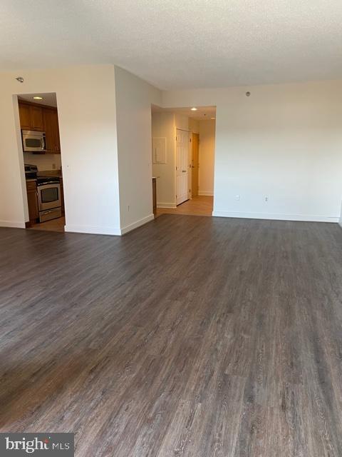 CANTON WATERFRONT - Residential