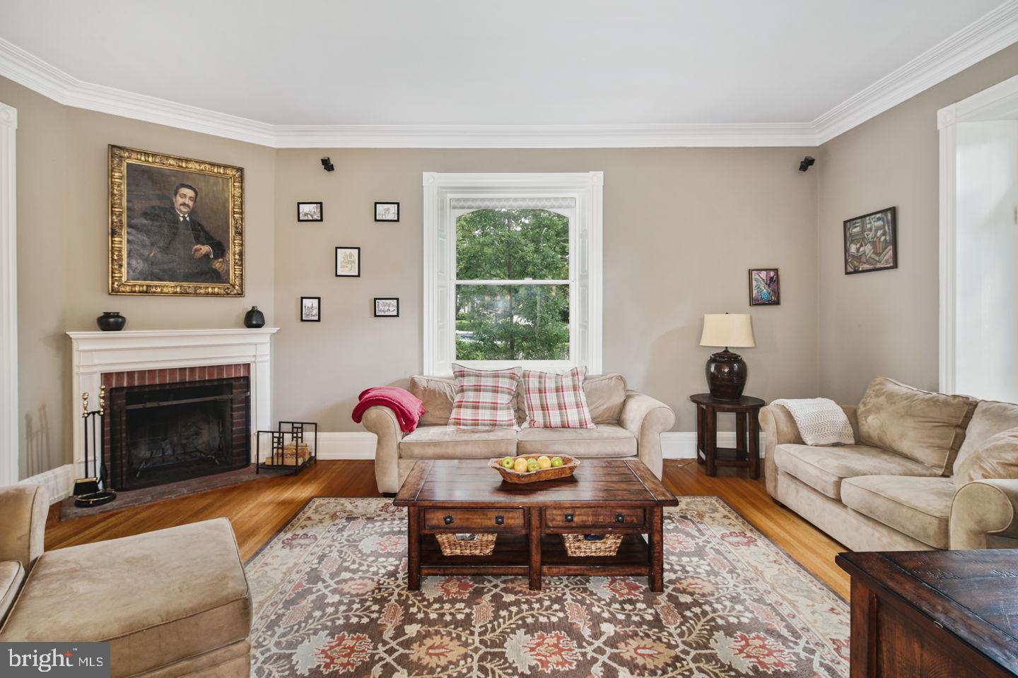 CHESTNUT HILL - Residential Lease