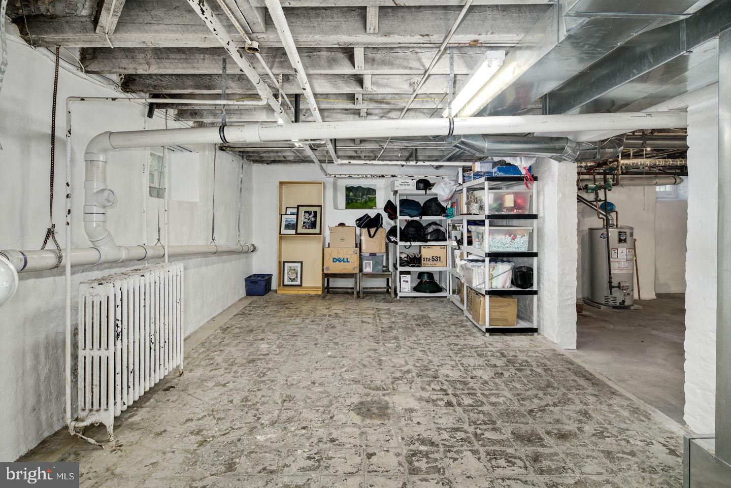 CHESTNUT HILL - Residential Lease