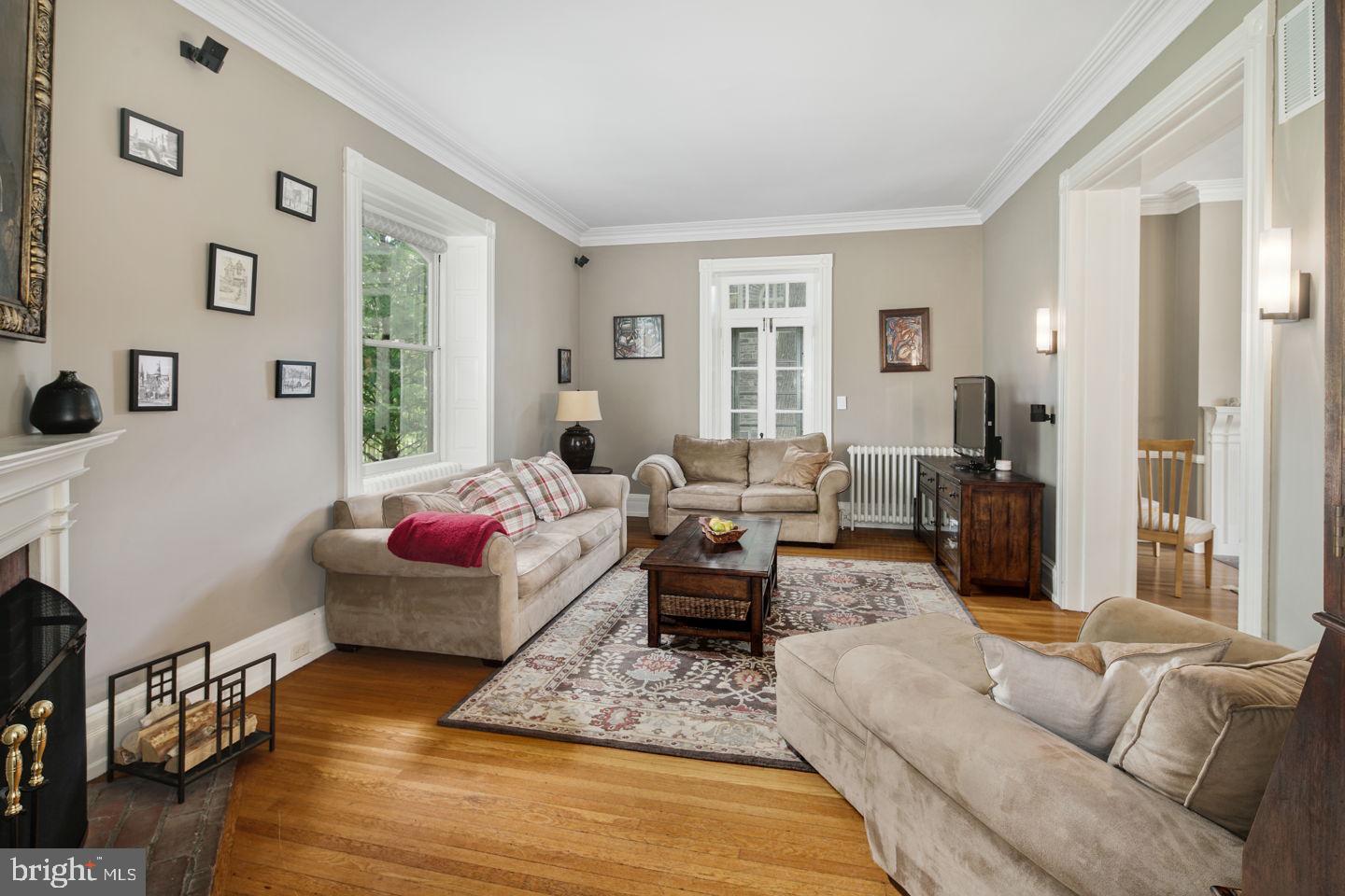 CHESTNUT HILL - Residential Lease