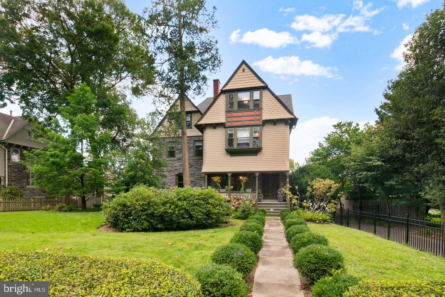 CHESTNUT HILL - Residential Lease