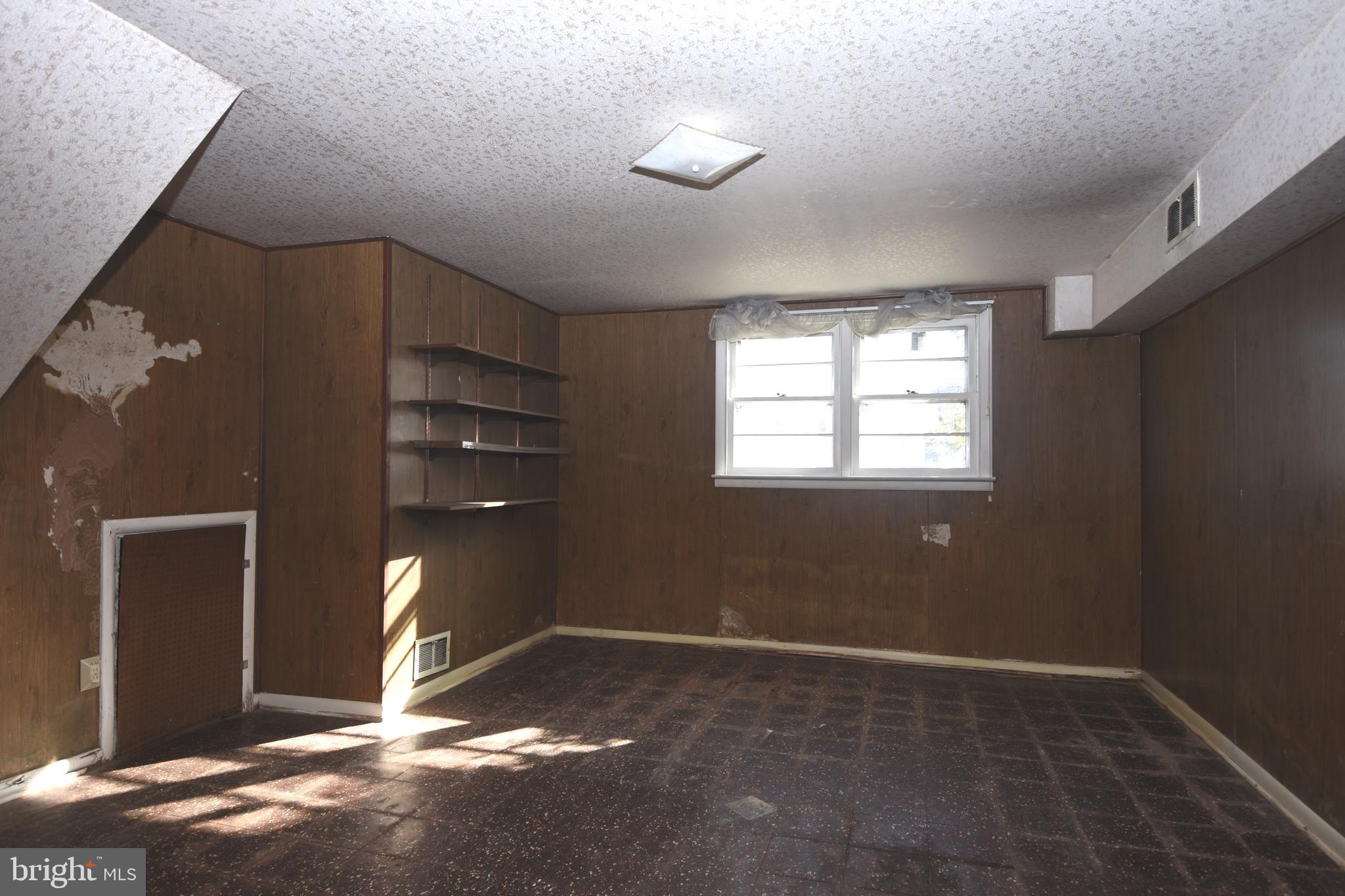 INGLEWOOD GDNS - Residential