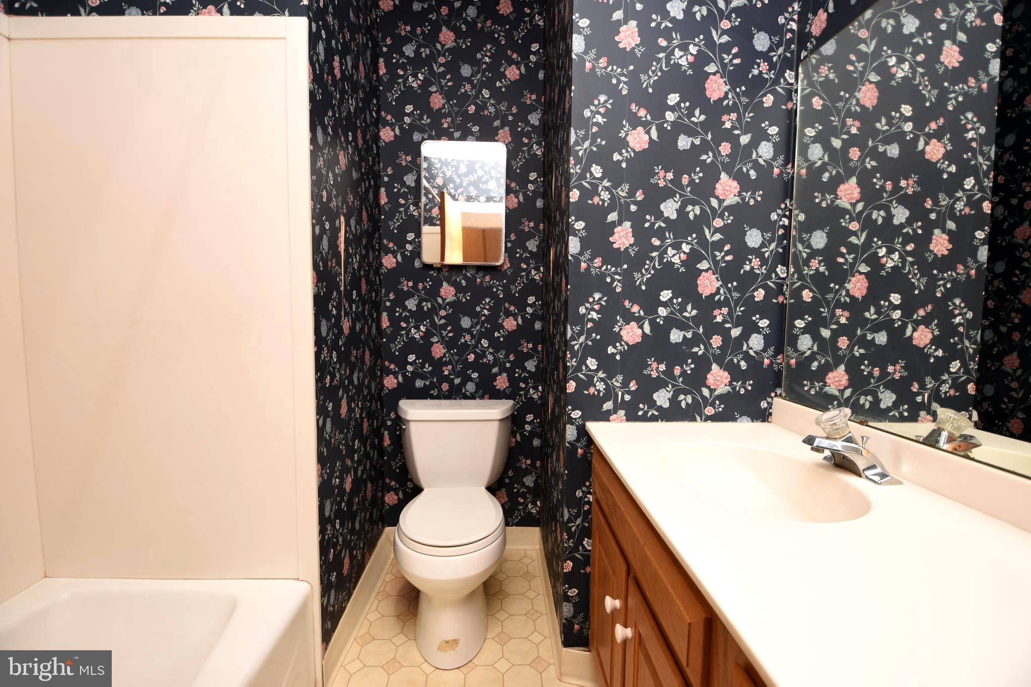 INGLEWOOD GDNS - Residential