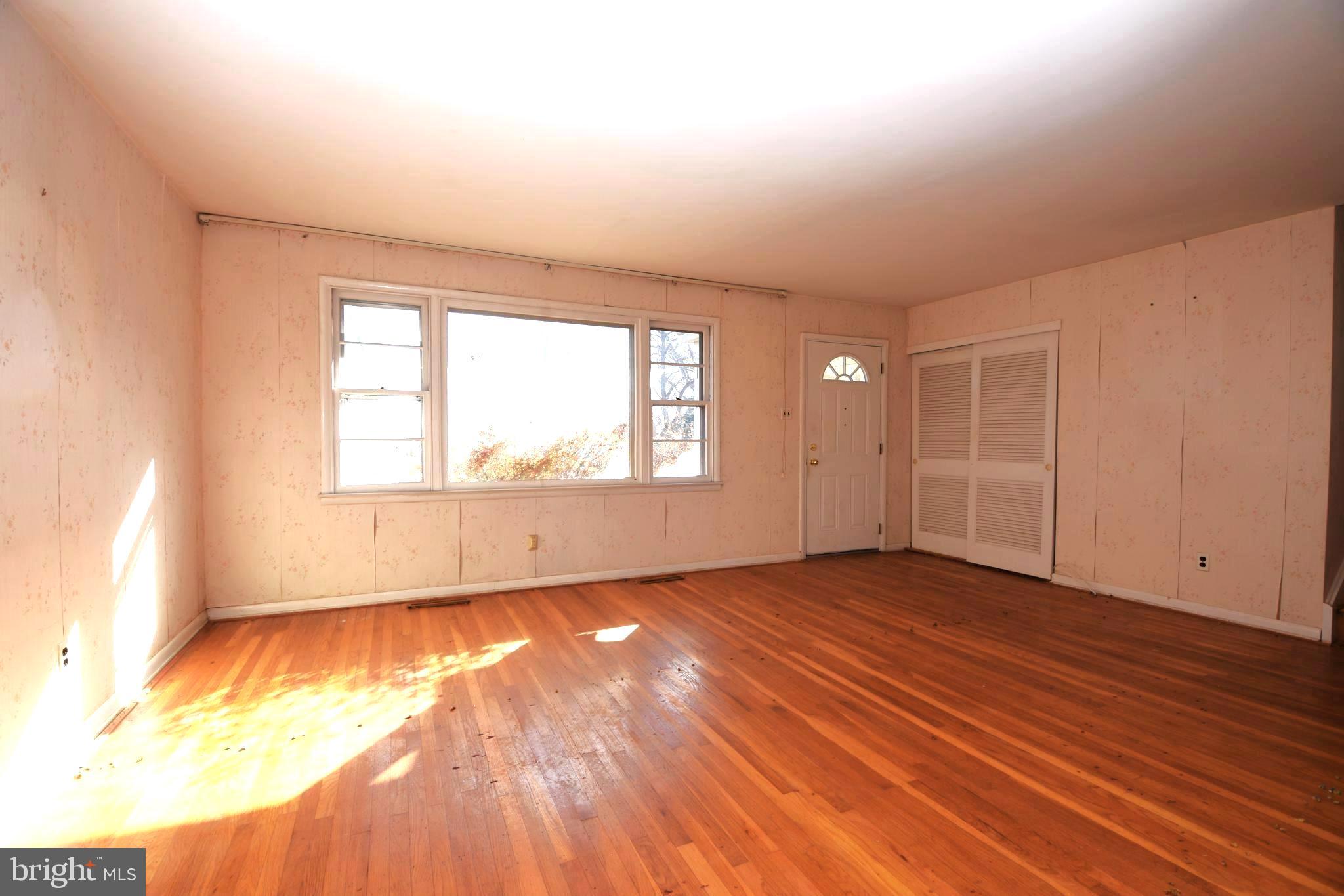 INGLEWOOD GDNS - Residential