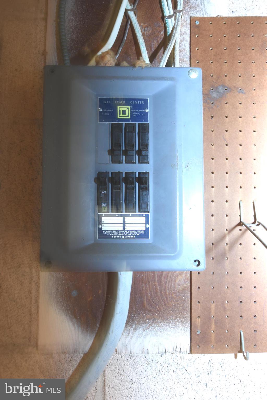 INGLEWOOD GDNS - Residential