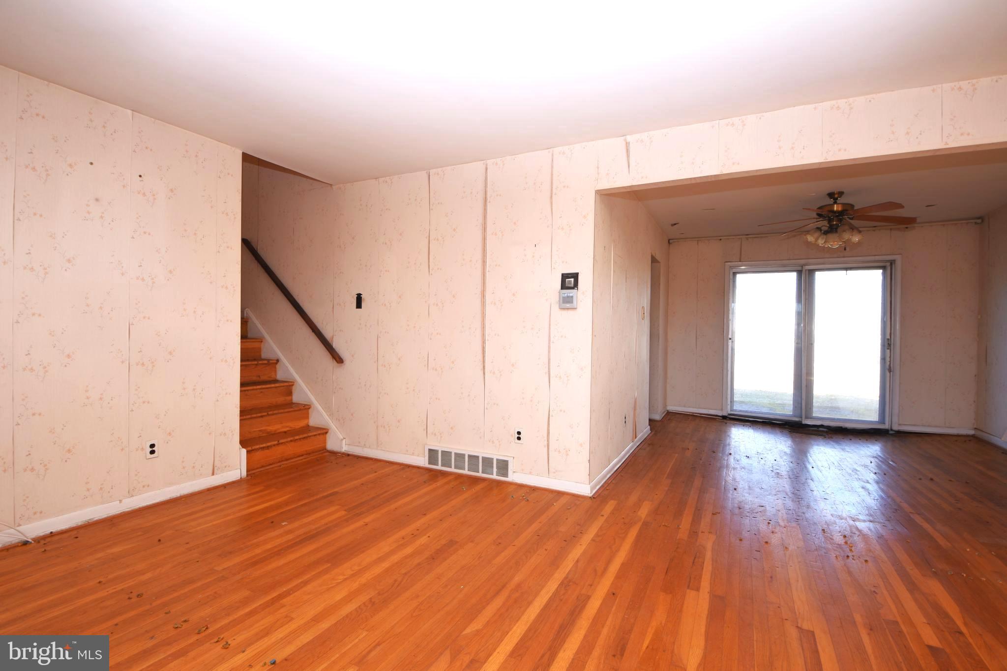 INGLEWOOD GDNS - Residential