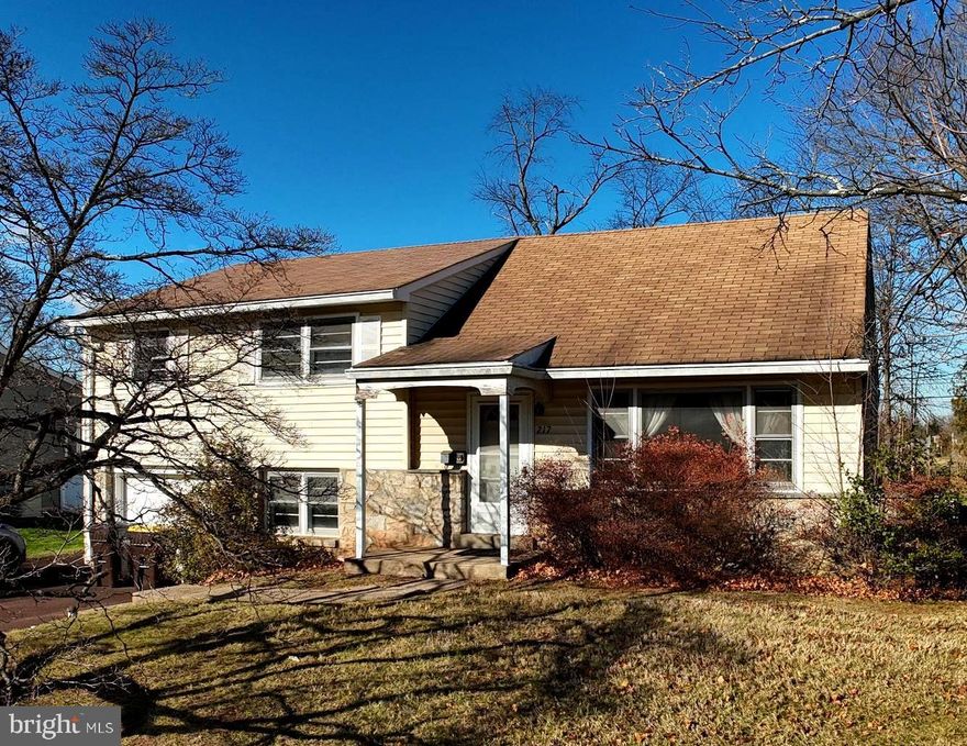 Seize this investment opportunity in a residential, Lansdale location! This 4-bedroom, 2.5-bath split-level house with over 2,117 sq ft of living space is what every savvy investor or flipper is searching for, offering significant upside potential after a comprehensive renovation.
The house features a bright, spacious living room area that flows into an eat-in kitchen, a perfect layout to modernize into an open-concept living space.  Includes a desirable step-down den and walk-out utility/mudroom with a dedicated laundry area and mechanicals.  The bedrooms are roomy, well lit and centralized around the hall full bath.  Hardwood floors throughout the living and bedrooms.  
The walkout to the backyard is ready for a refreshed deck or patio to maximize outdoor enjoyment. The property adjoins Inglewood Elementary School.
The utility features public water, public water and natural gas. 
This Inglewoods Gardens address places you in the desirable North Penn School District. It's a prime location with easy access to major employment hubs, including Merck & Co. and Thomas Jefferson University Hospitals, Inc. (Abington Lansdale).  Walking distance to down eateries, breweries and shops.  
Don't miss this incredible opportunity.  Selling at public auction on Tuesday, December 16, 2025 at 4PM.  Public open houses on Tuesday, December 2nd from 11AM – 1PM and Monday December 8th from 3-5PM.