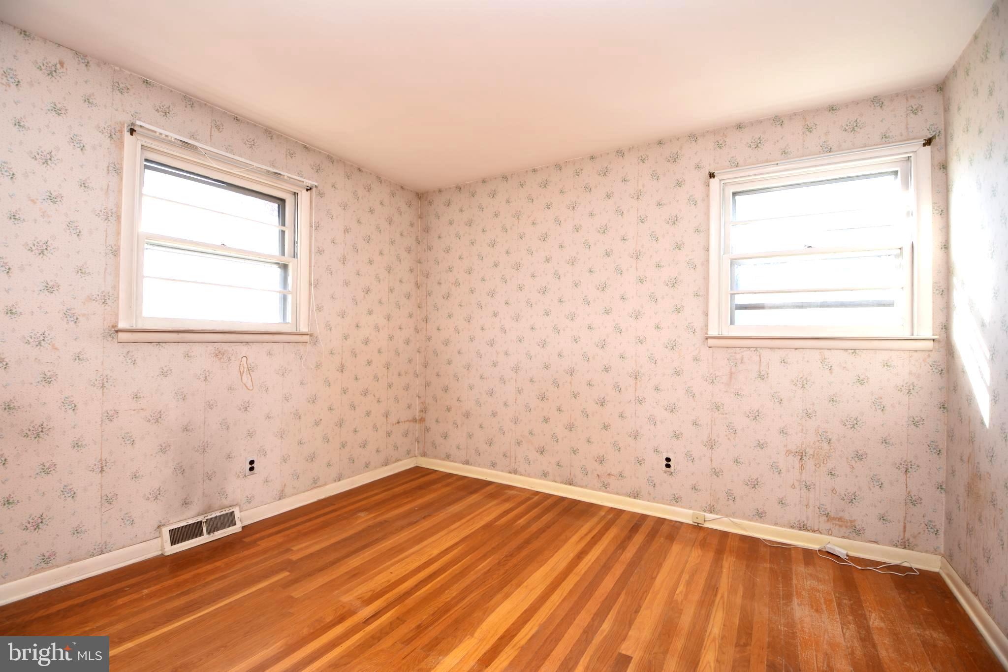 INGLEWOOD GDNS - Residential