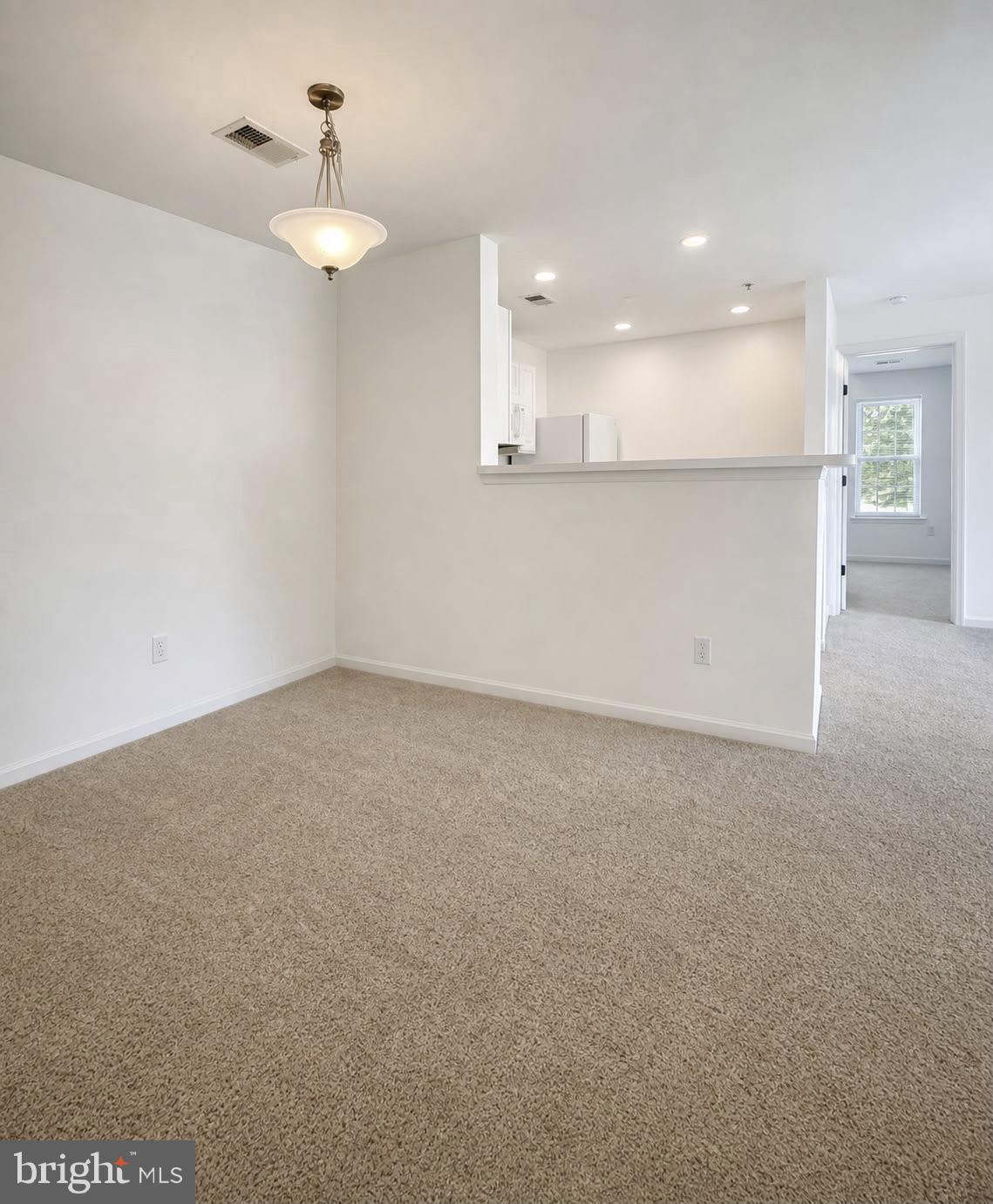 1060 GARDENVIEW LOOP 304