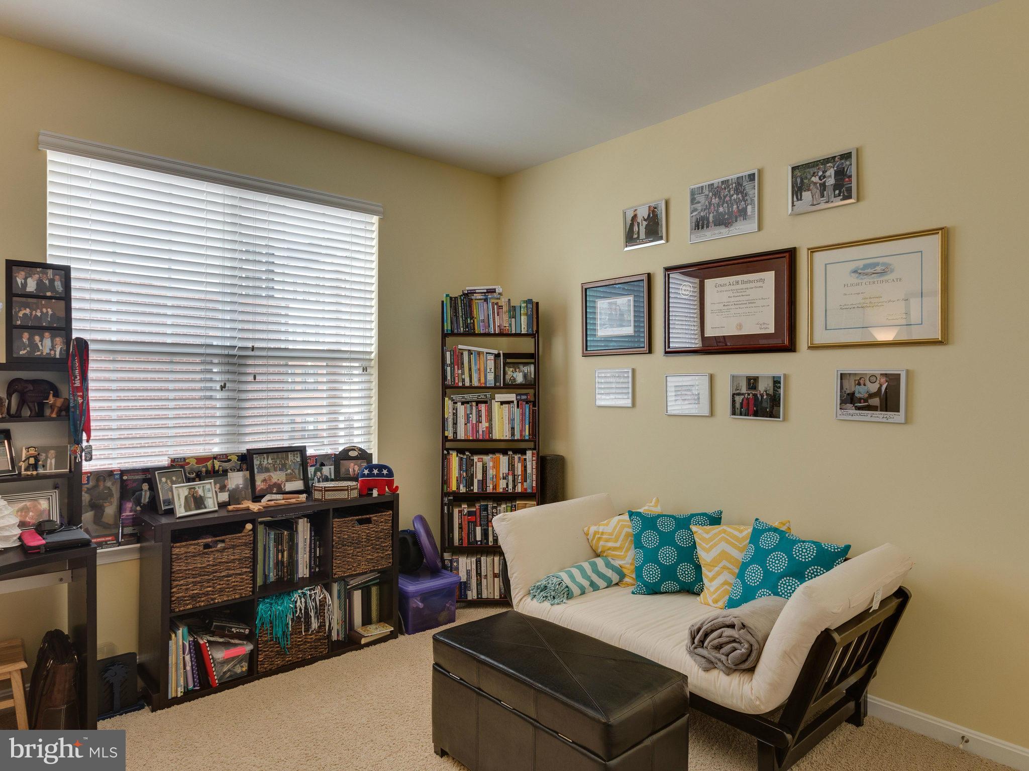 RESIDENCES AT DULLES PRK - Residential