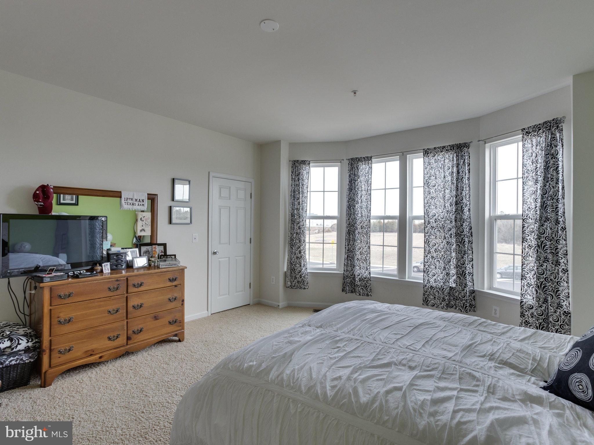 RESIDENCES AT DULLES PRK - Residential