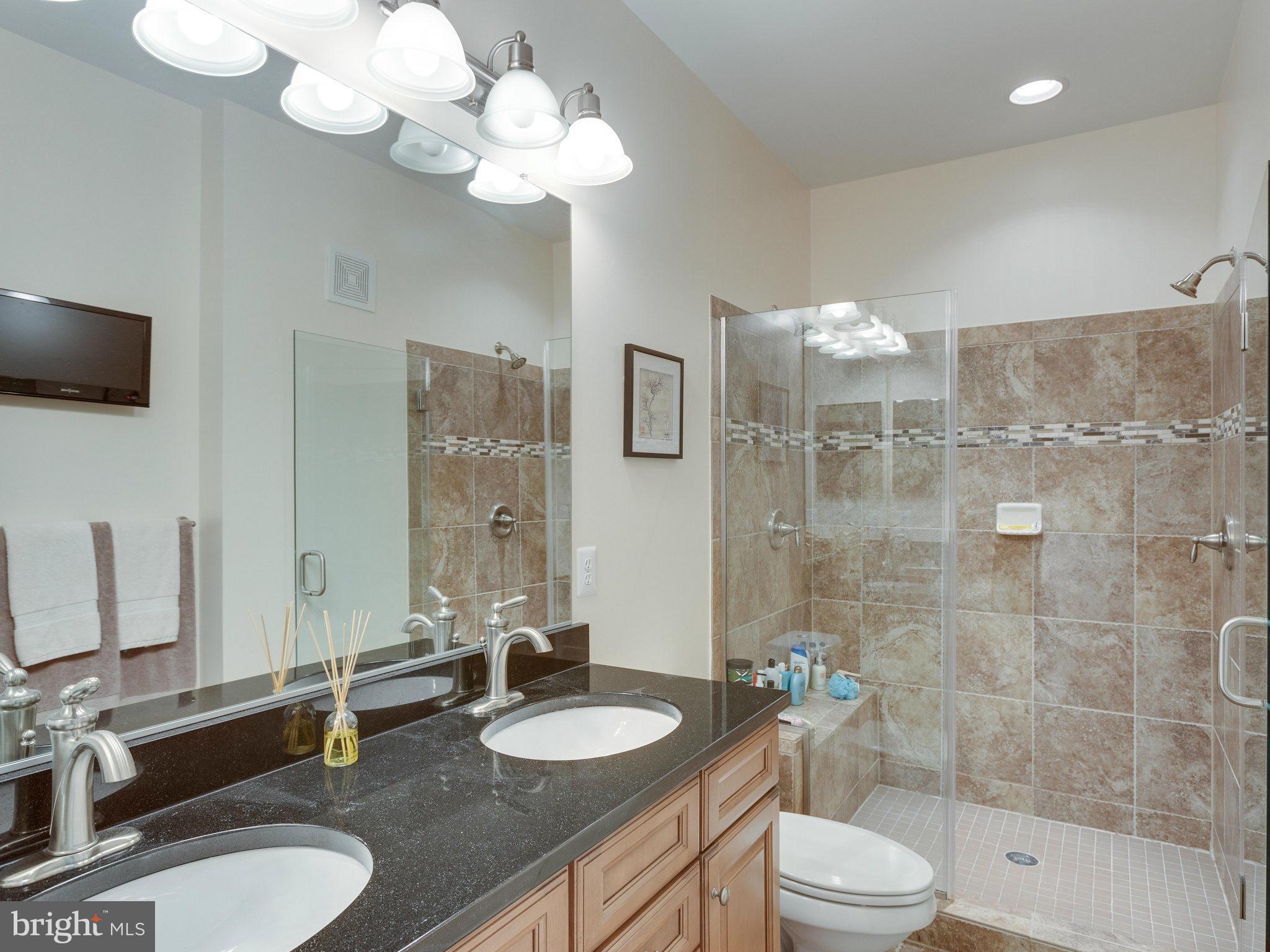 RESIDENCES AT DULLES PRK - Residential