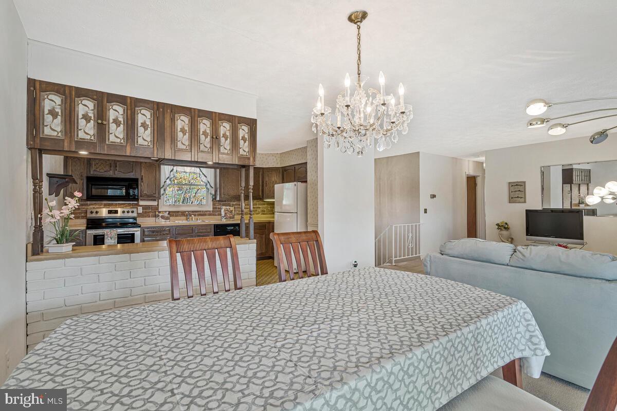 EMERALD COVE - Residential