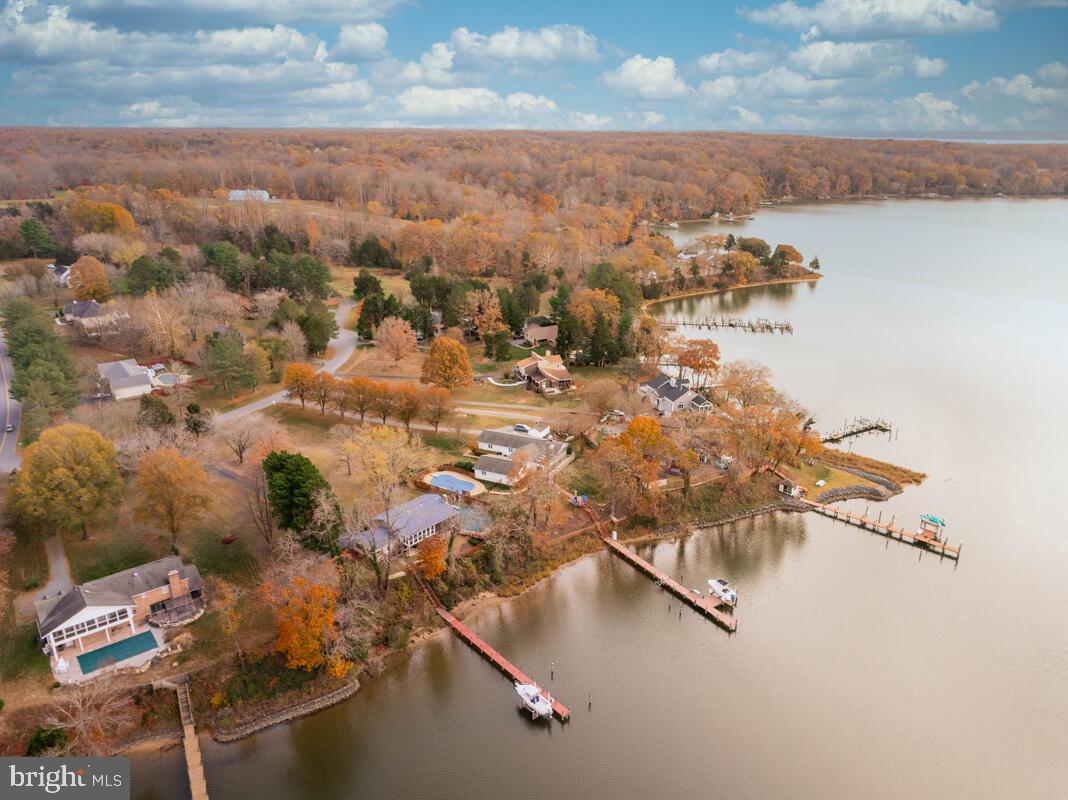 EMERALD COVE - Residential