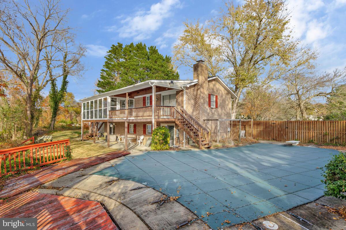 EMERALD COVE - Residential