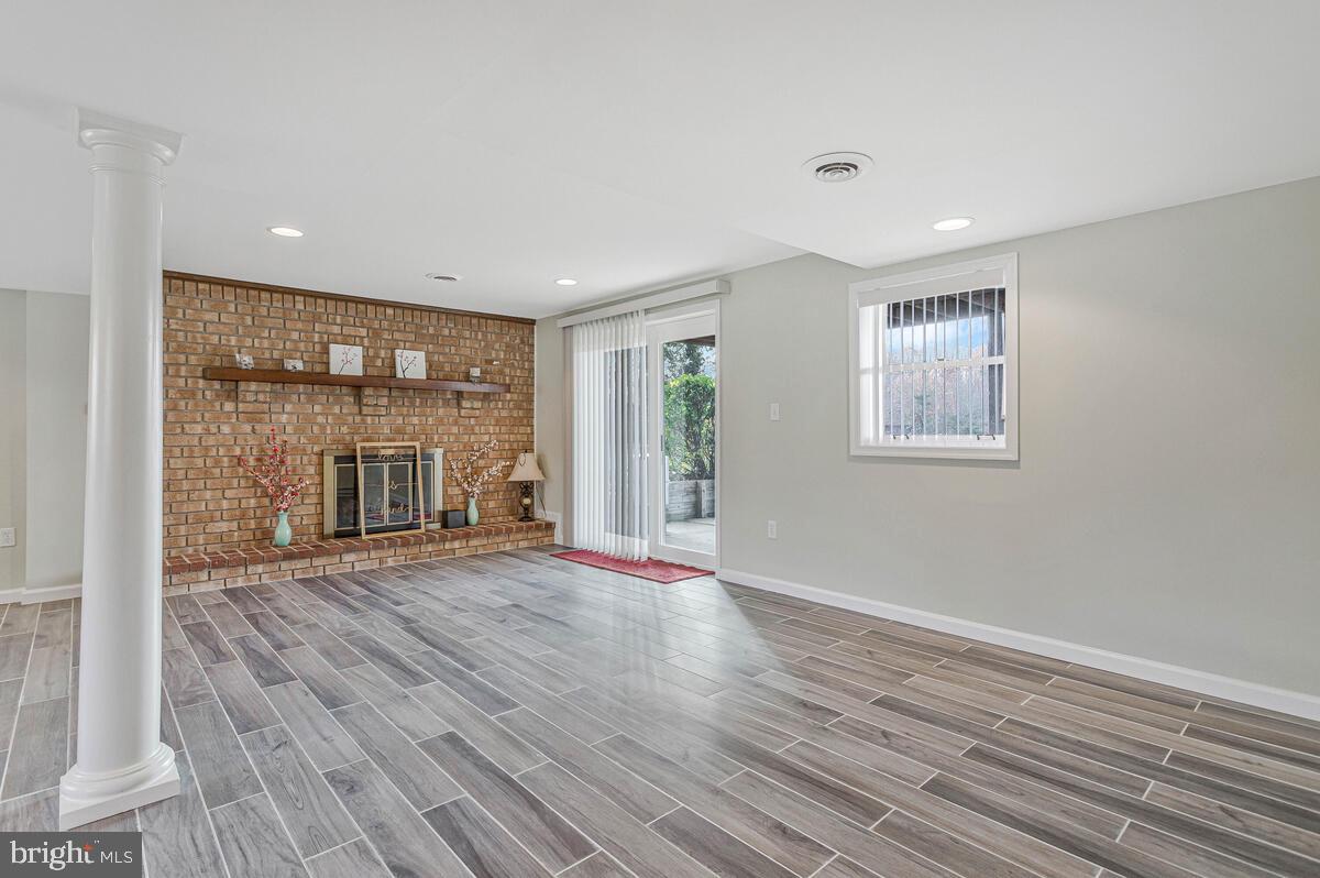 EMERALD COVE - Residential