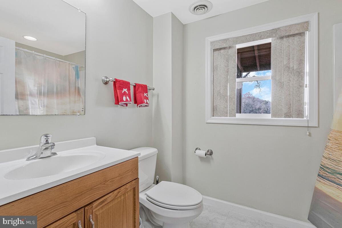 EMERALD COVE - Residential