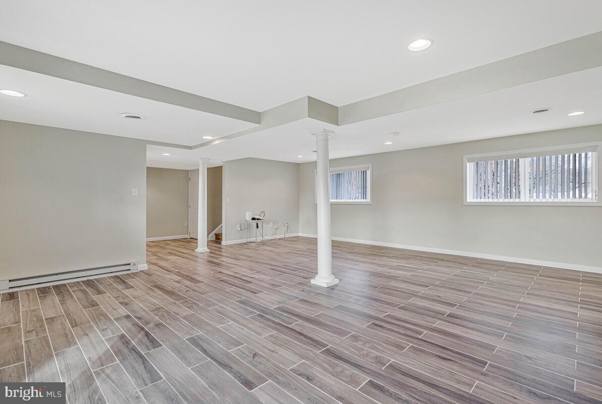 EMERALD COVE - Residential