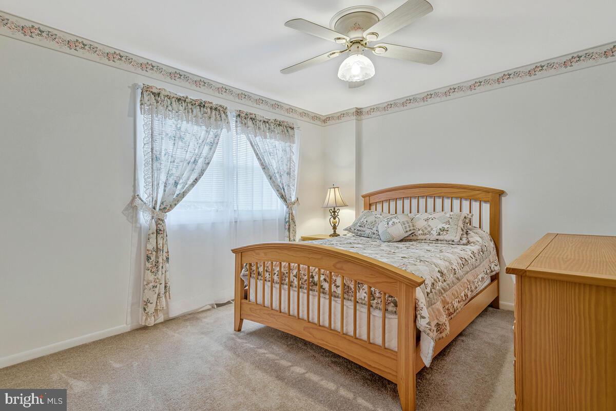 EMERALD COVE - Residential