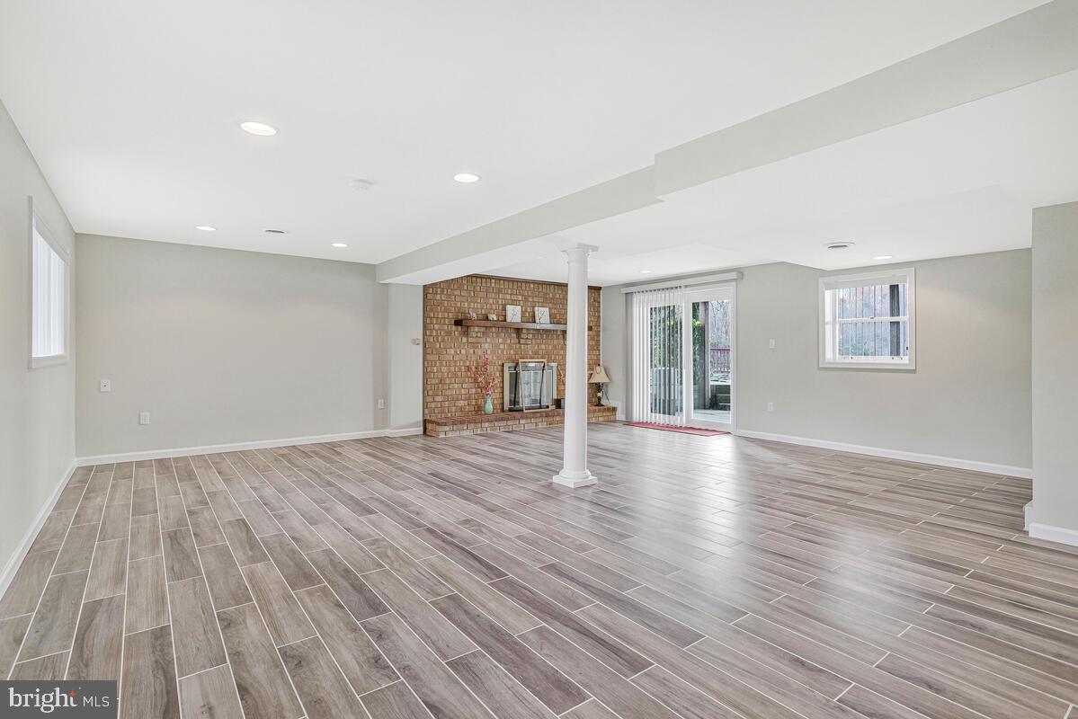 EMERALD COVE - Residential