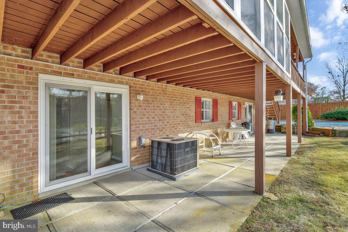 EMERALD COVE - Residential