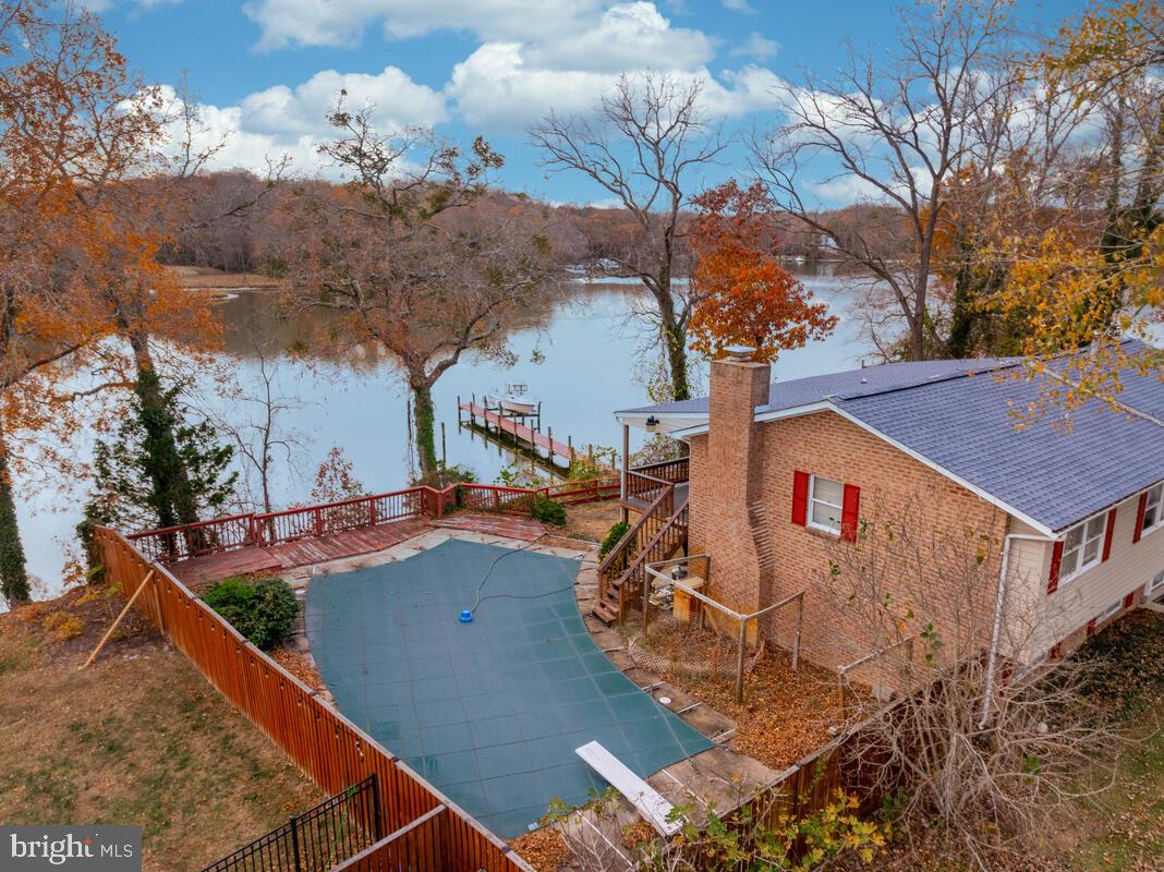 EMERALD COVE - Residential