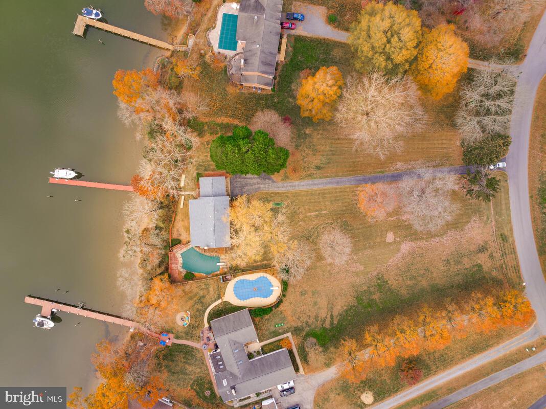 EMERALD COVE - Residential