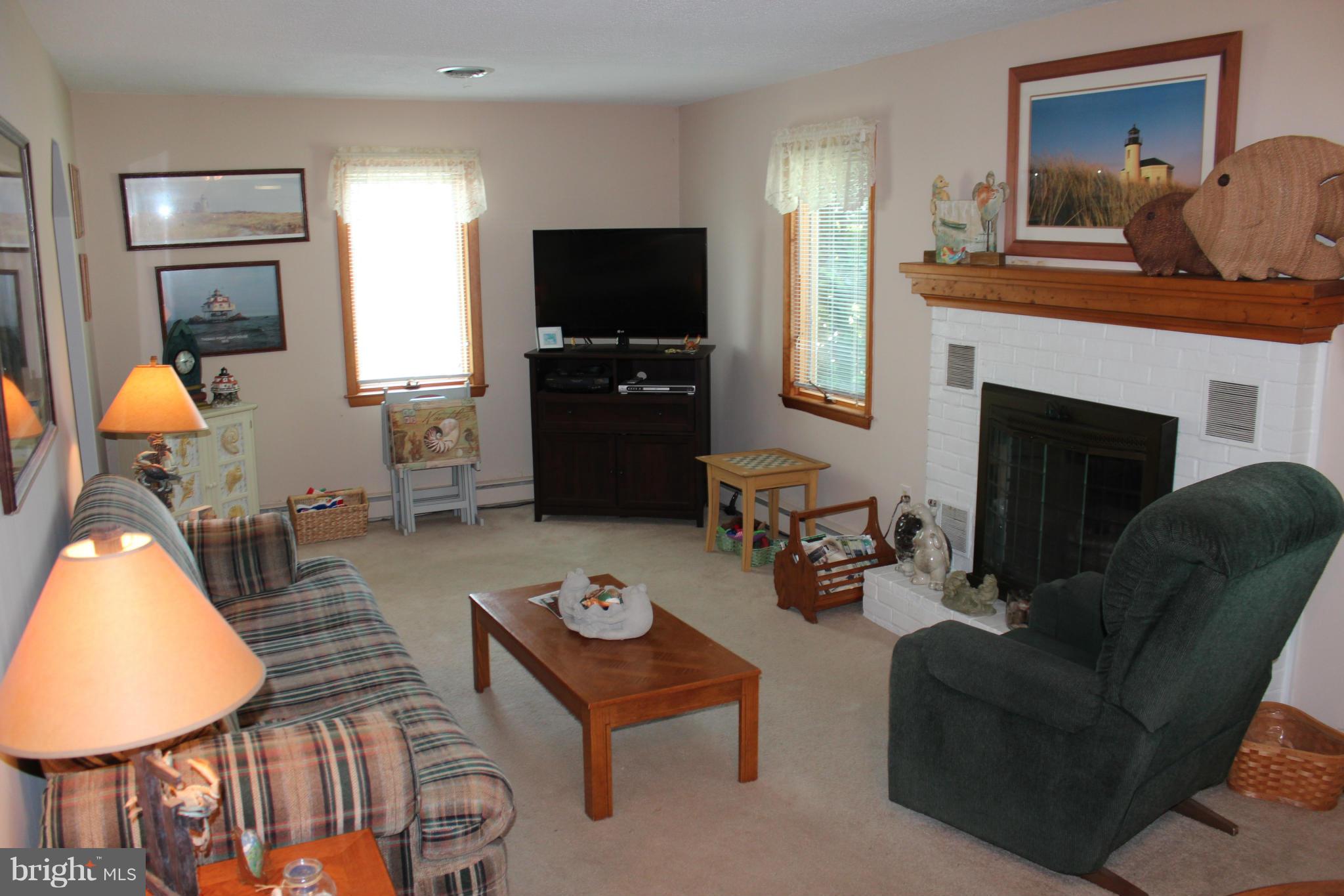 COBB ISLAND - Residential