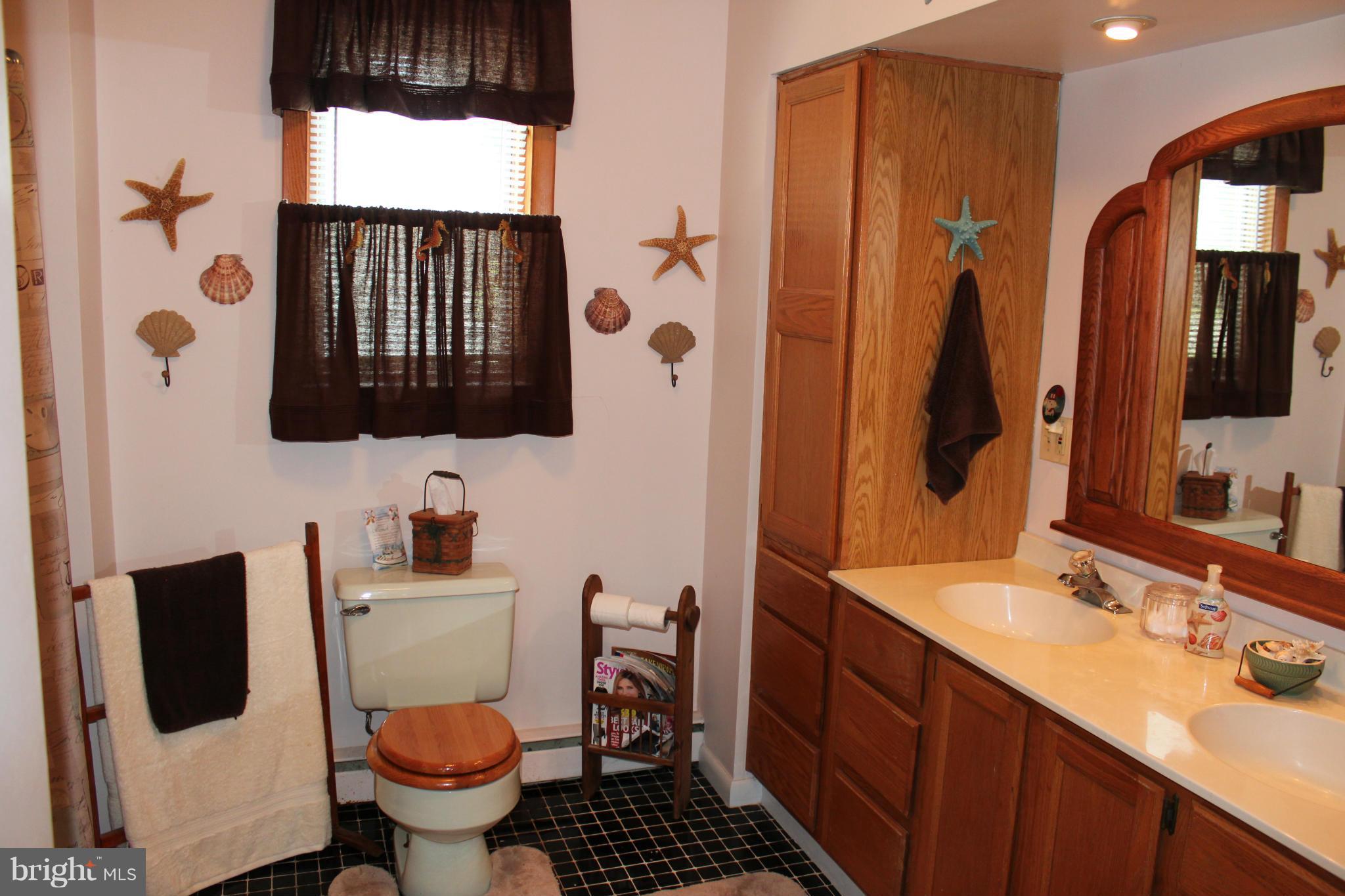 COBB ISLAND - Residential