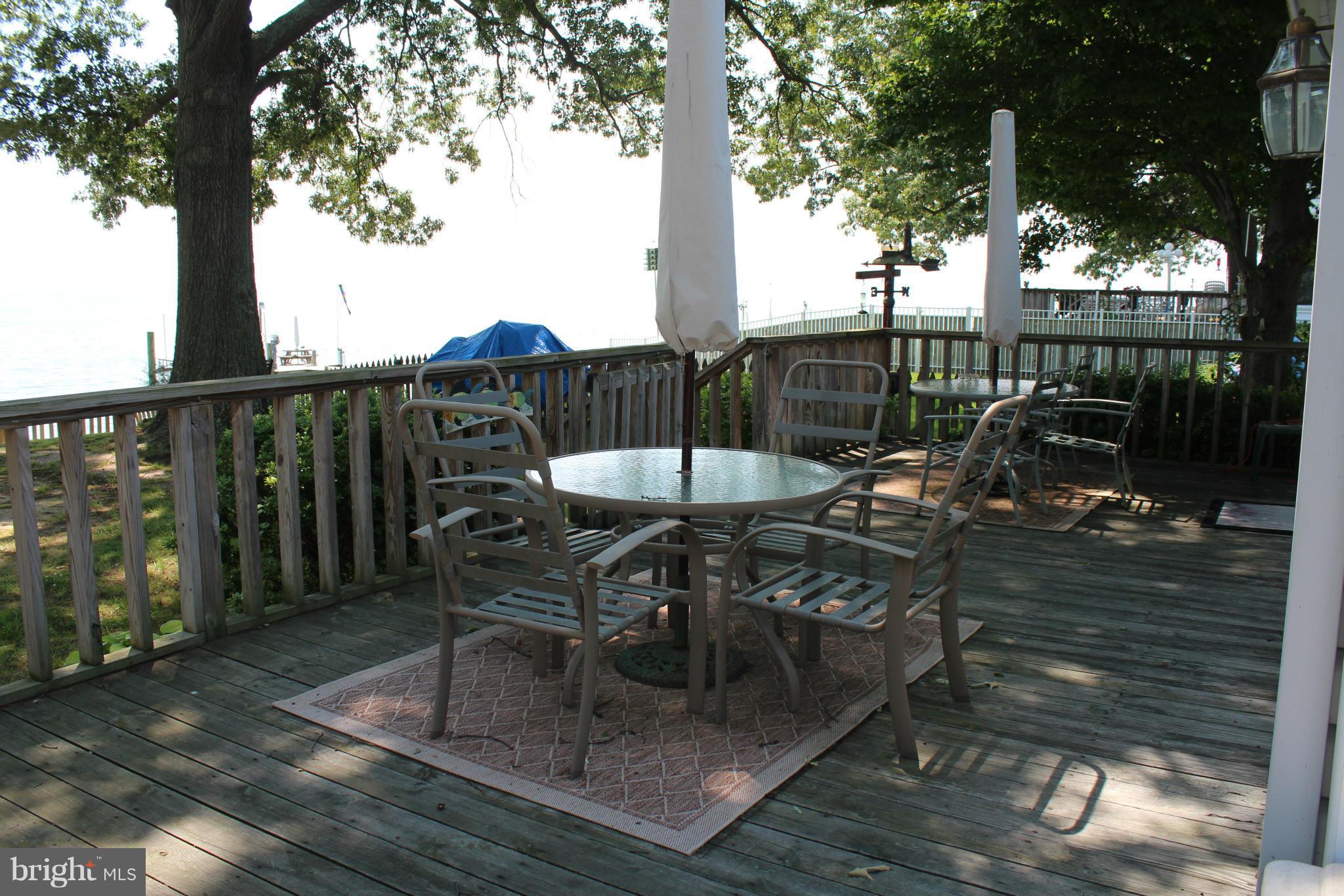 COBB ISLAND - Residential