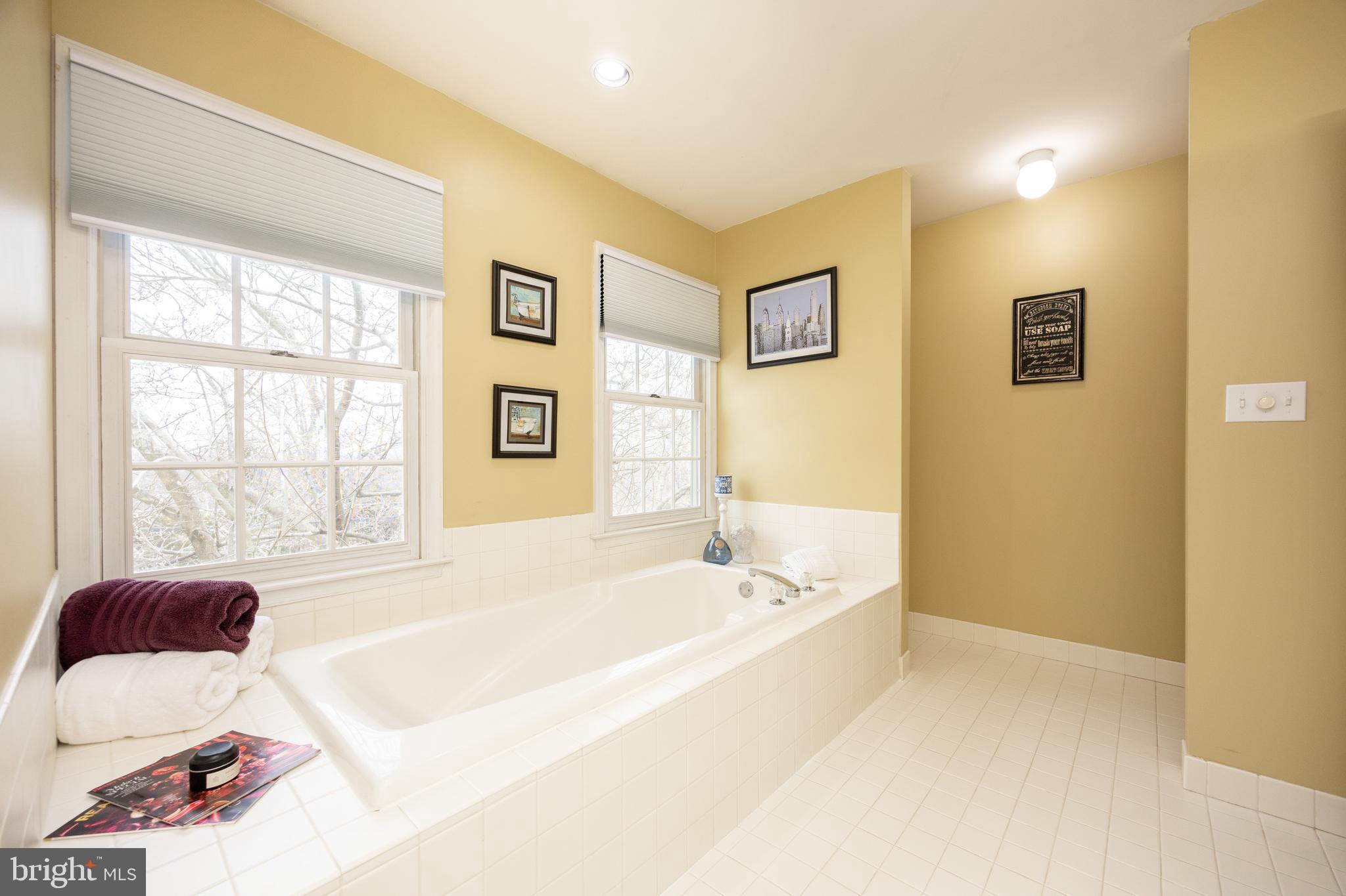 VALLEY FORGE MTN - Residential