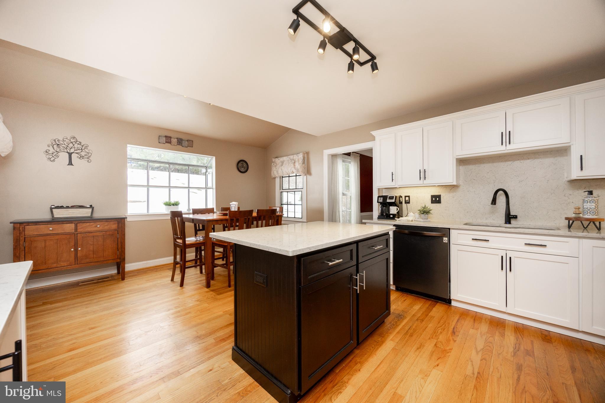 VALLEY FORGE MTN - Residential