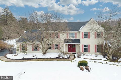 35 OAKWOOD LANE PHOENIXVILLE PA 19460