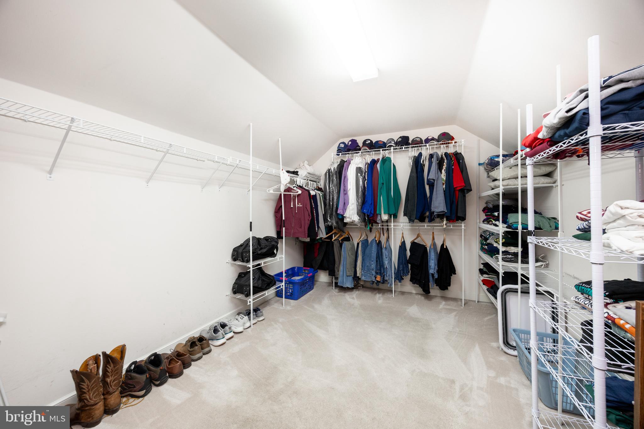 VALLEY FORGE MTN - Residential