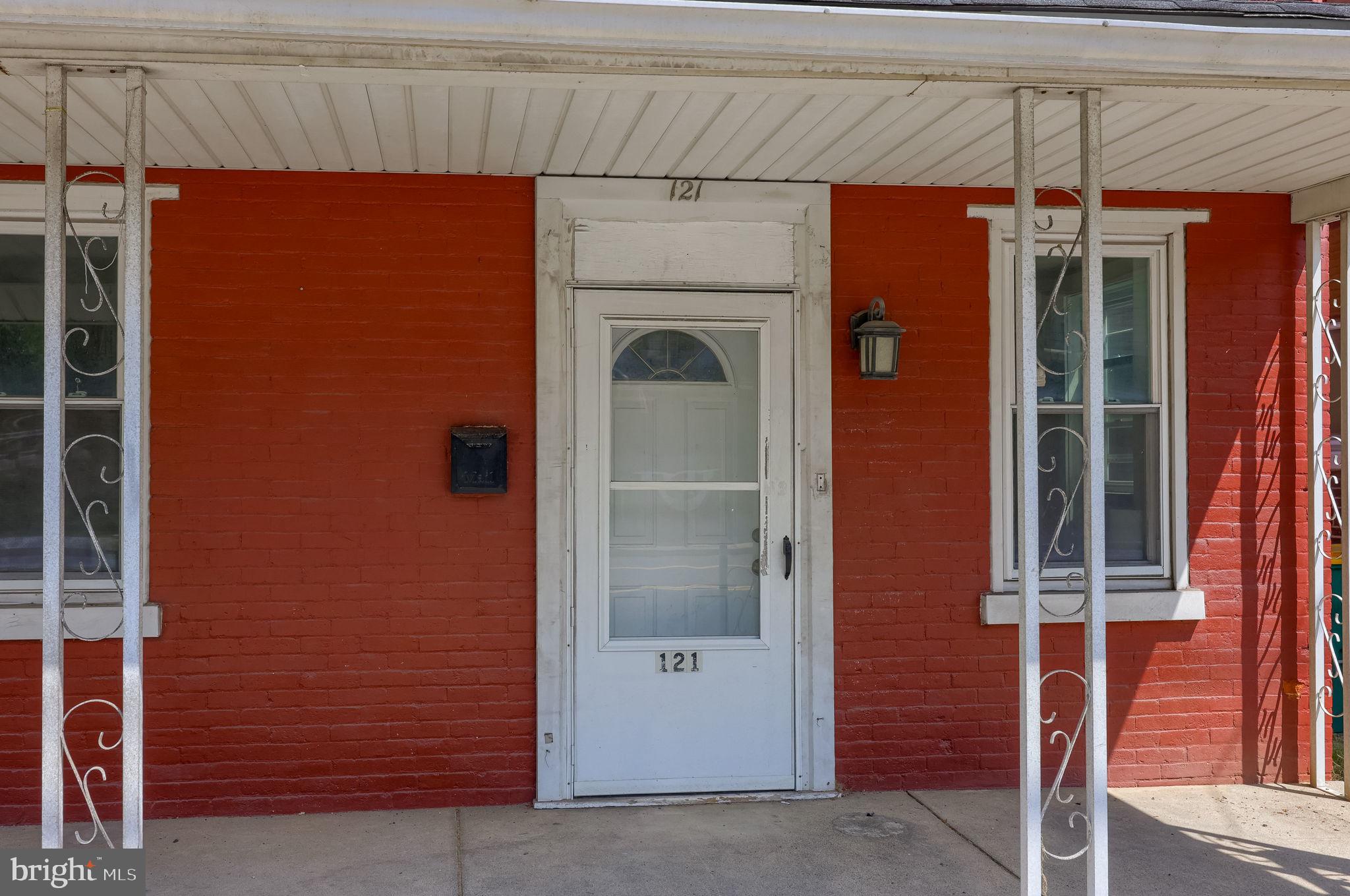 121 W PENN AVENUE