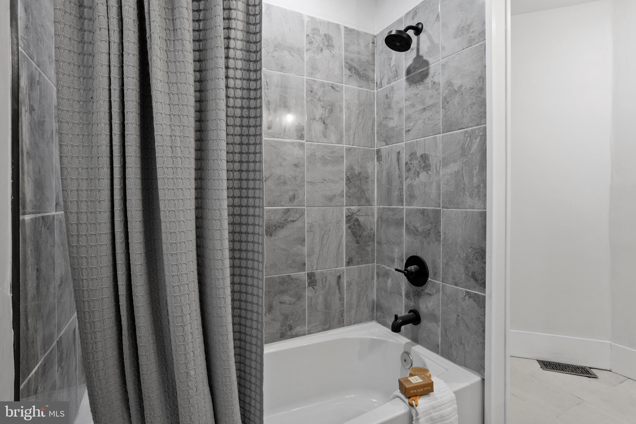 COBBS CREEK - Residential