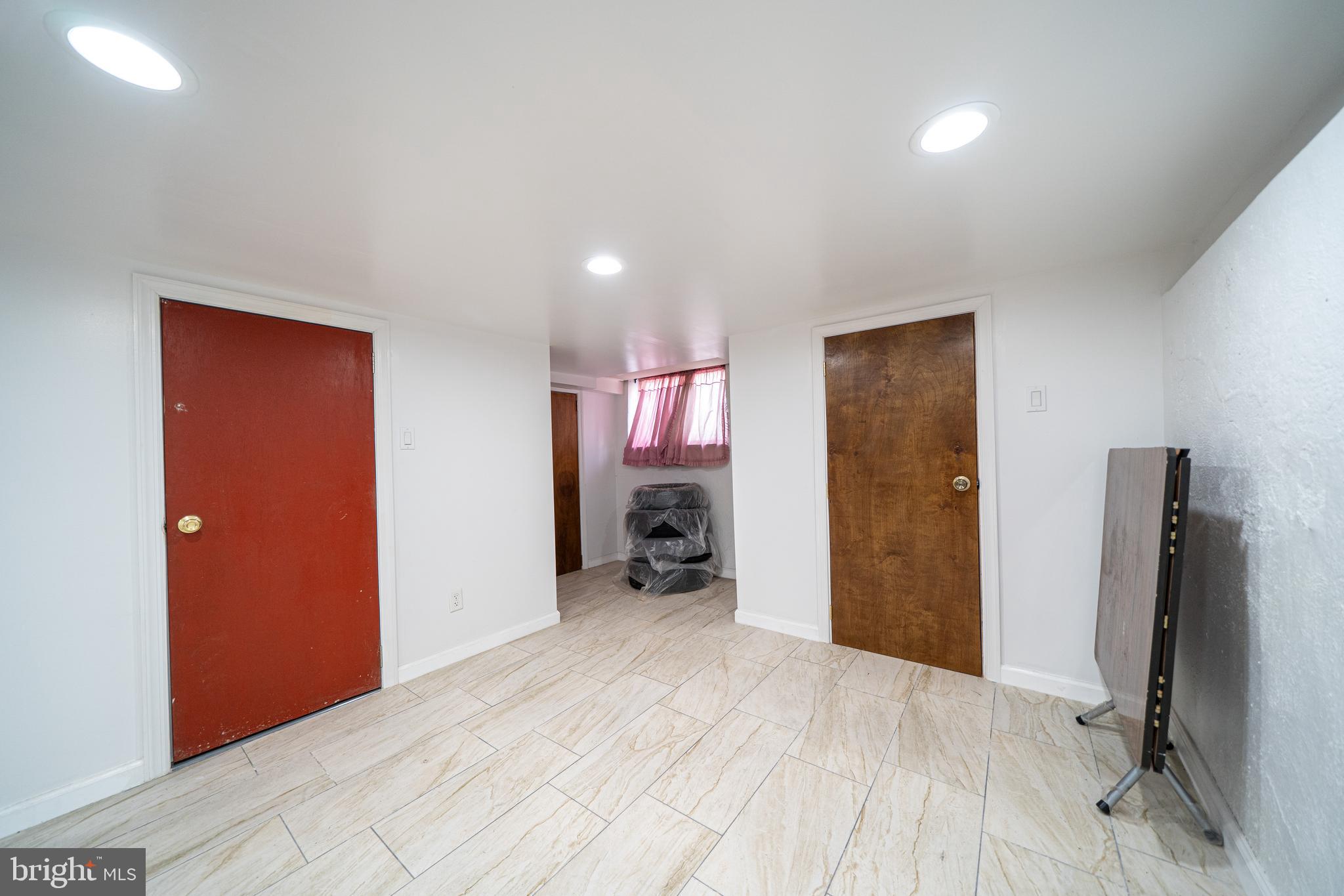 WHITMAN - Residential