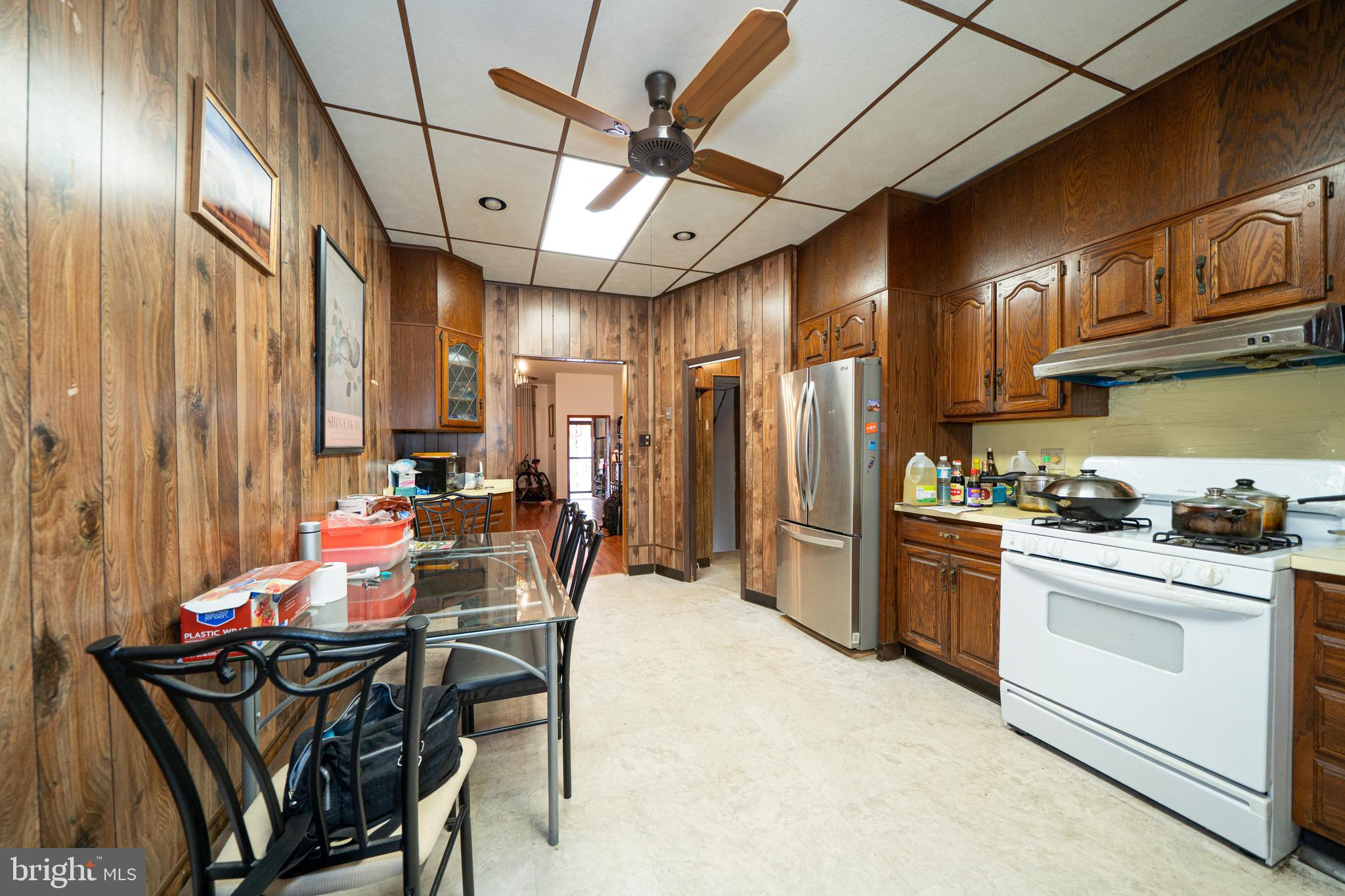 WHITMAN - Residential