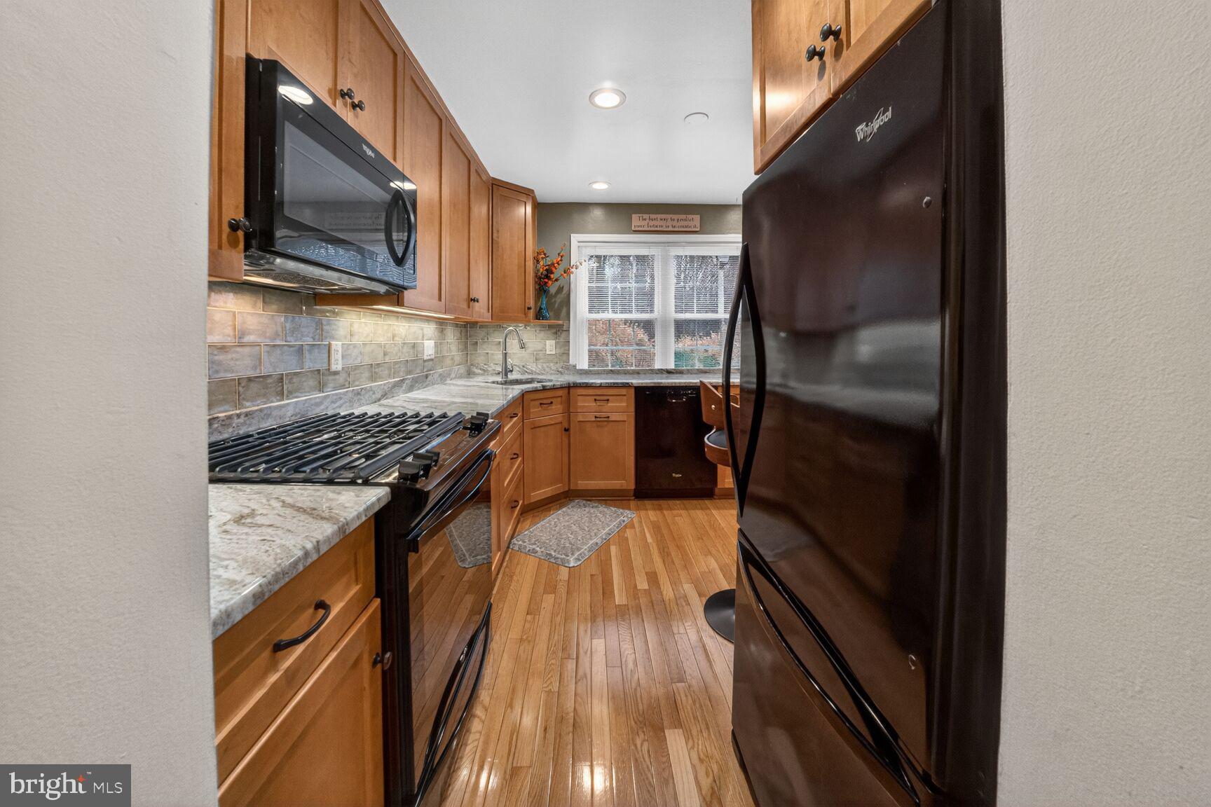 PLYMOUTH WOODS - Residential